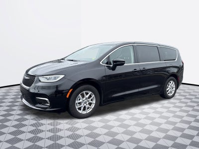 2024 Chrysler Pacifica Base