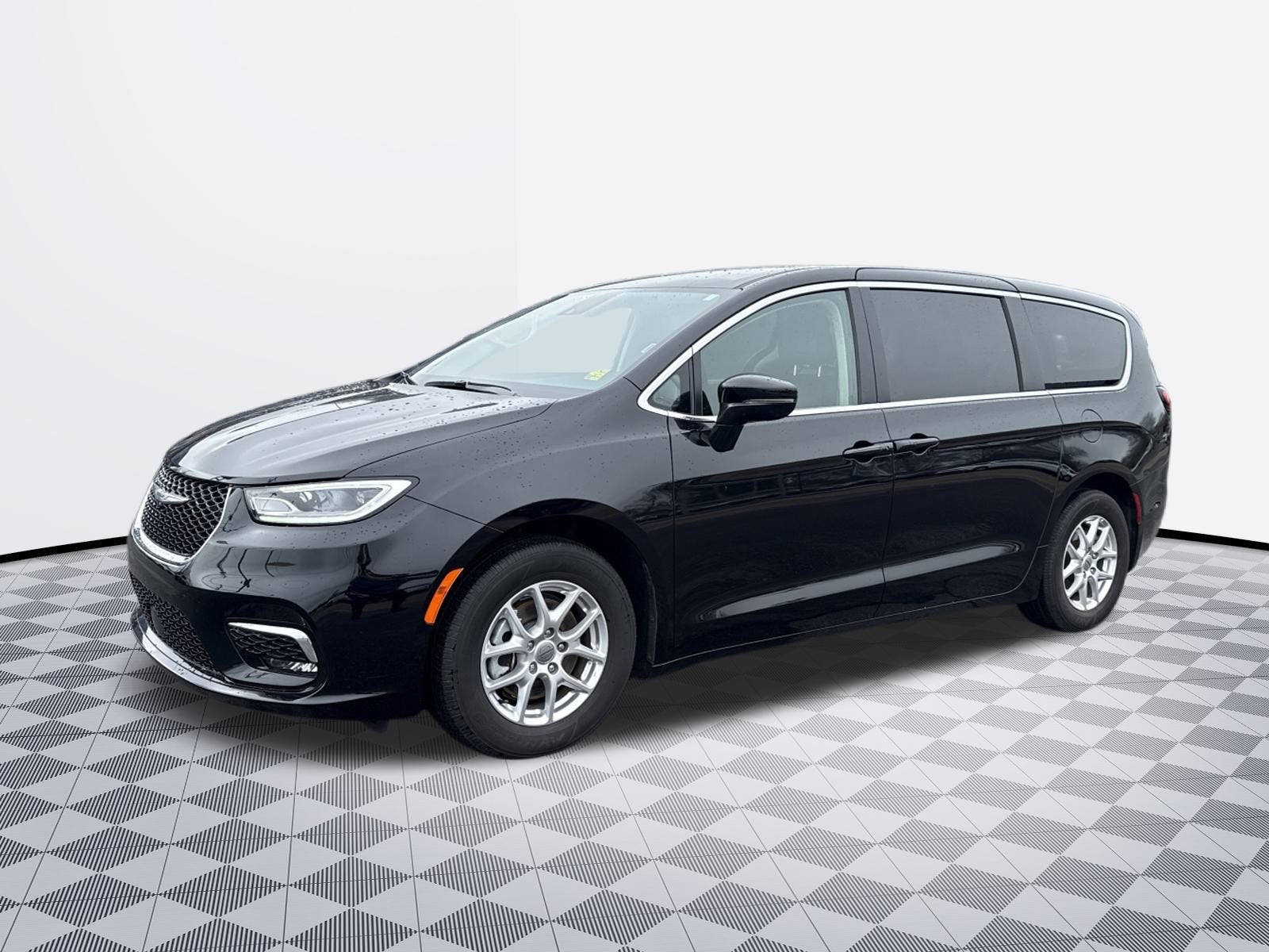 2024 Chrysler Pacifica Base