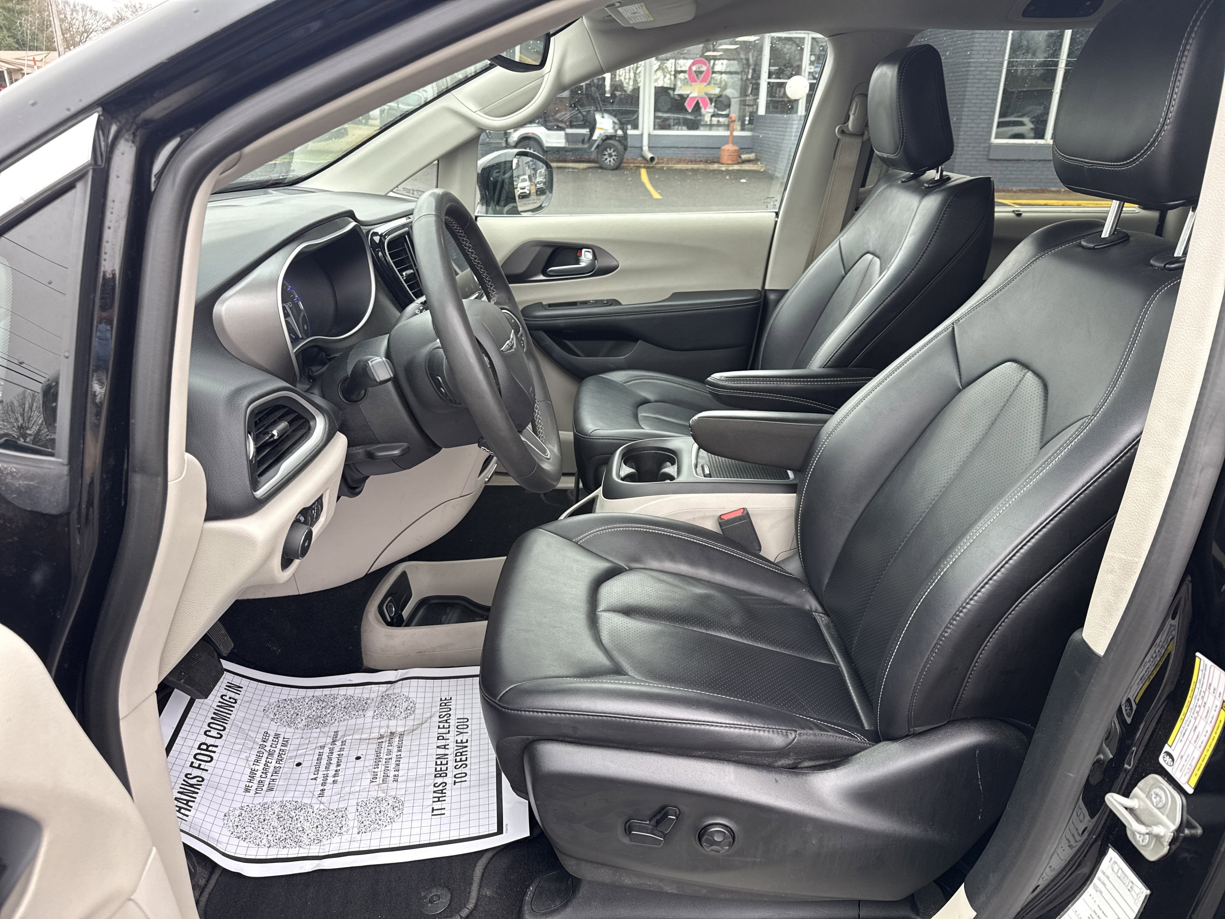 2024 Chrysler Pacifica Base