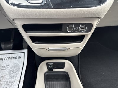 2024 Chrysler Pacifica Base