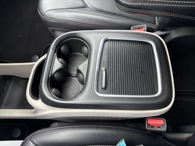 2024 Chrysler Pacifica Base