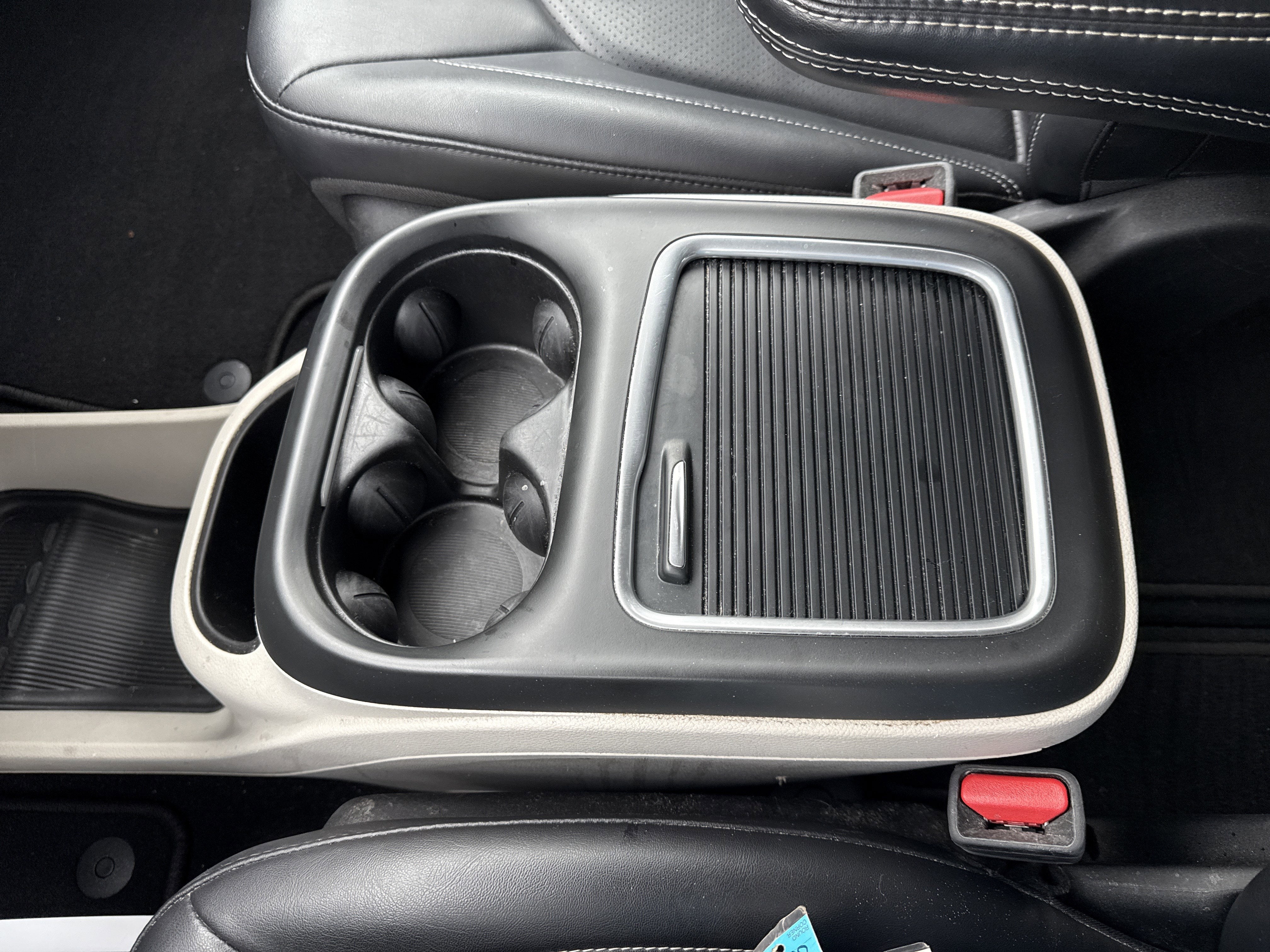 2024 Chrysler Pacifica Base