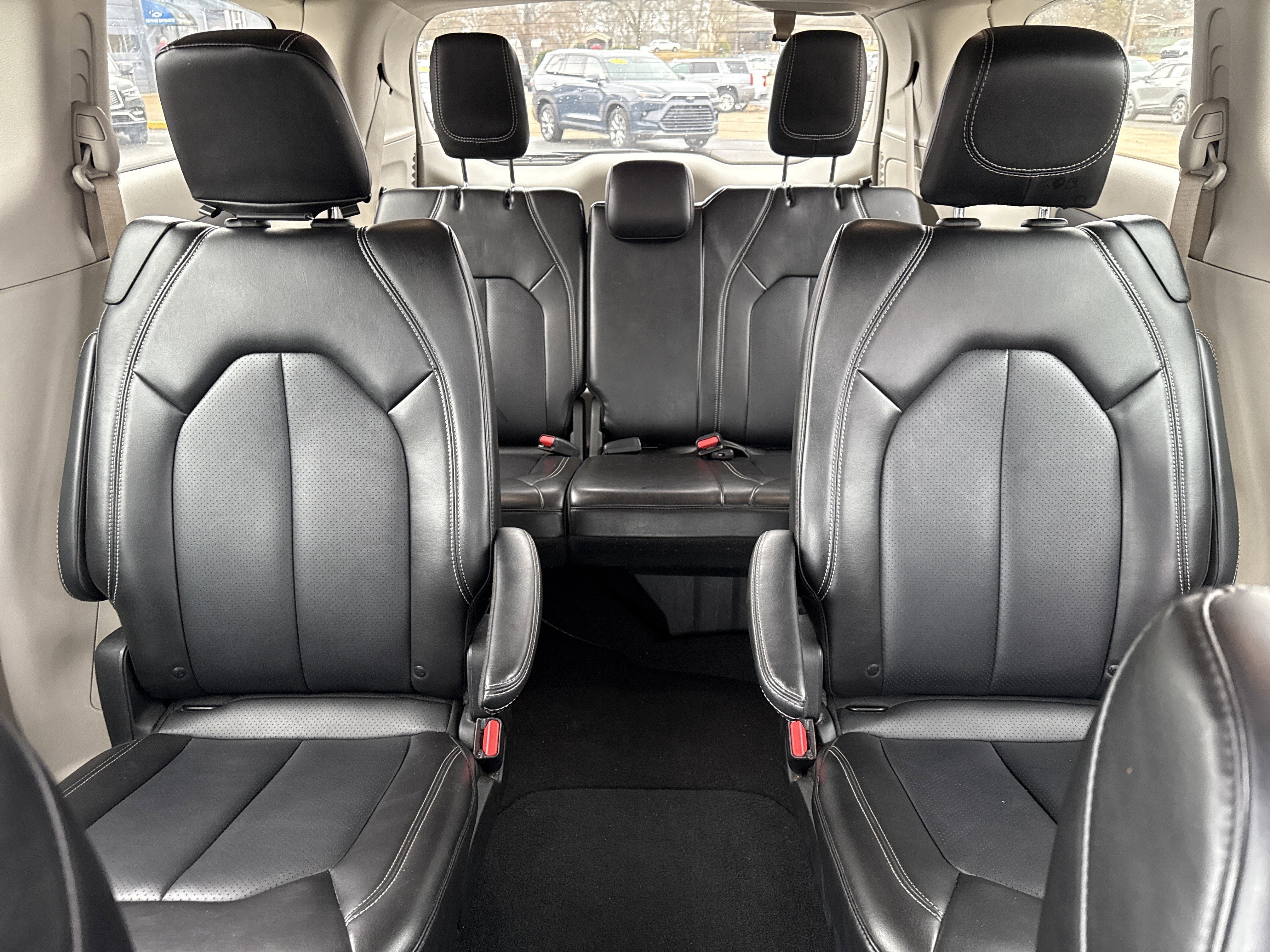 2024 Chrysler Pacifica Base