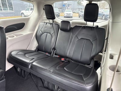 2024 Chrysler Pacifica Base