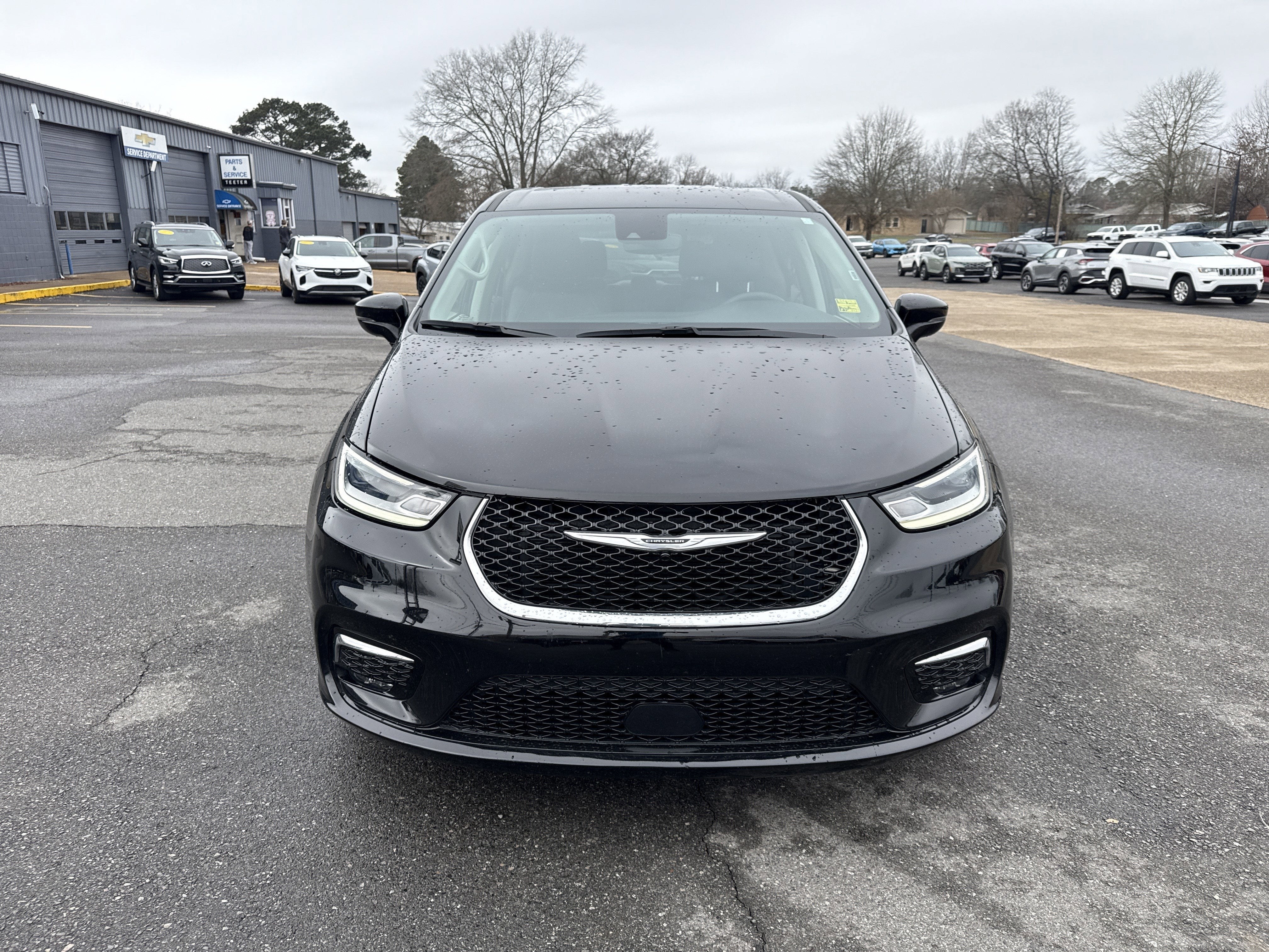 2024 Chrysler Pacifica Base