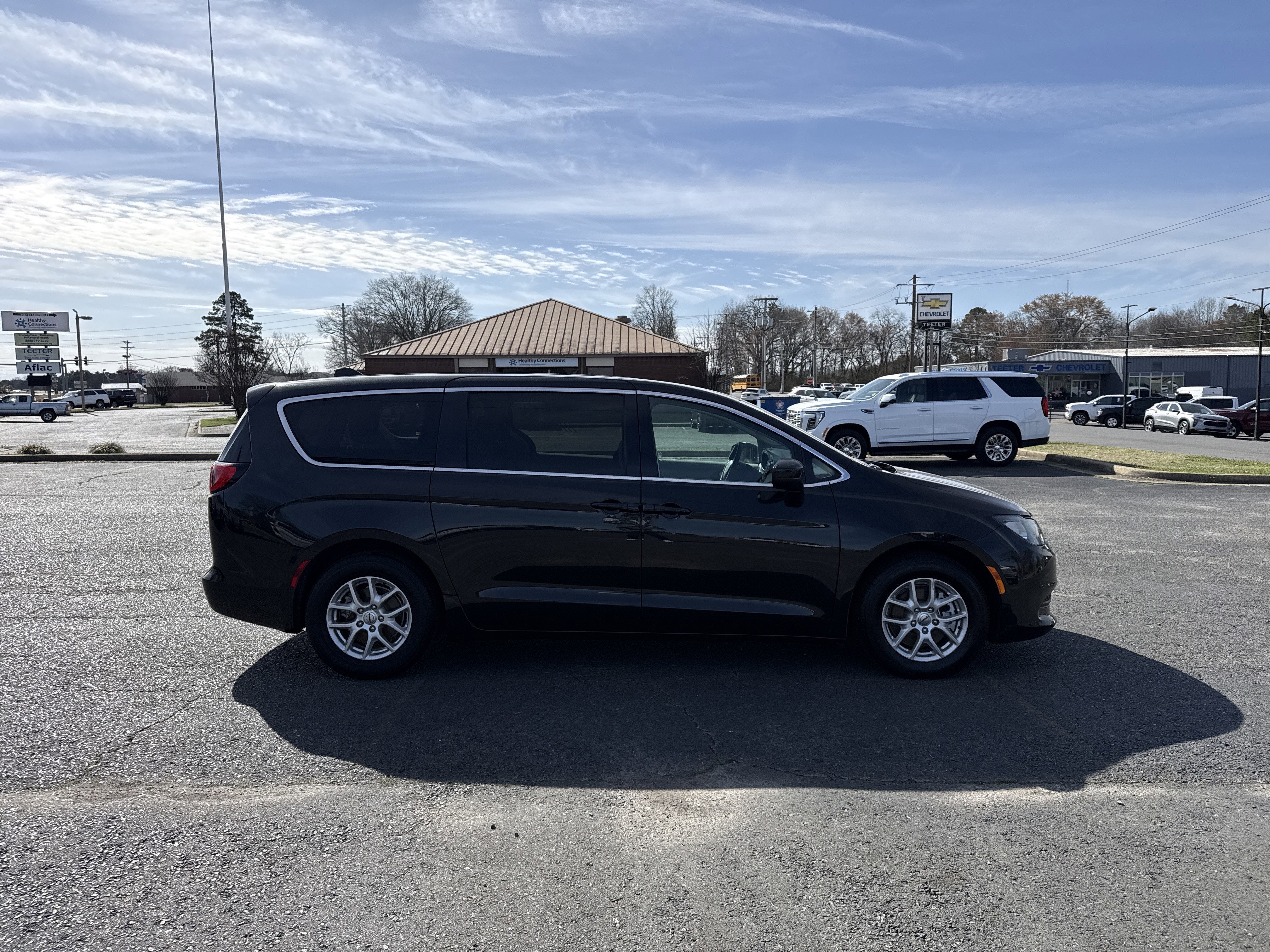 2023 Chrysler Voyager LX
