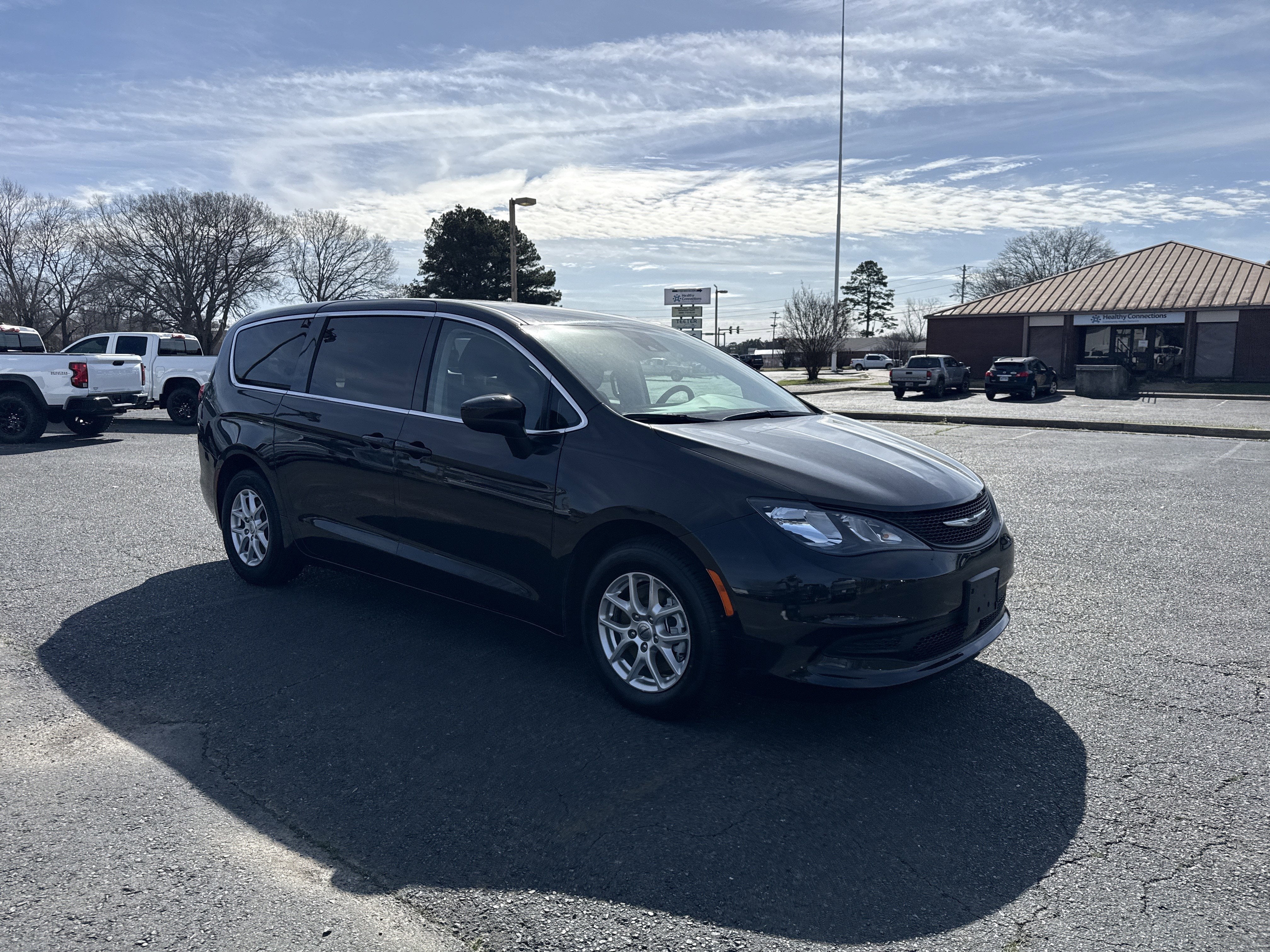 2023 Chrysler Voyager LX