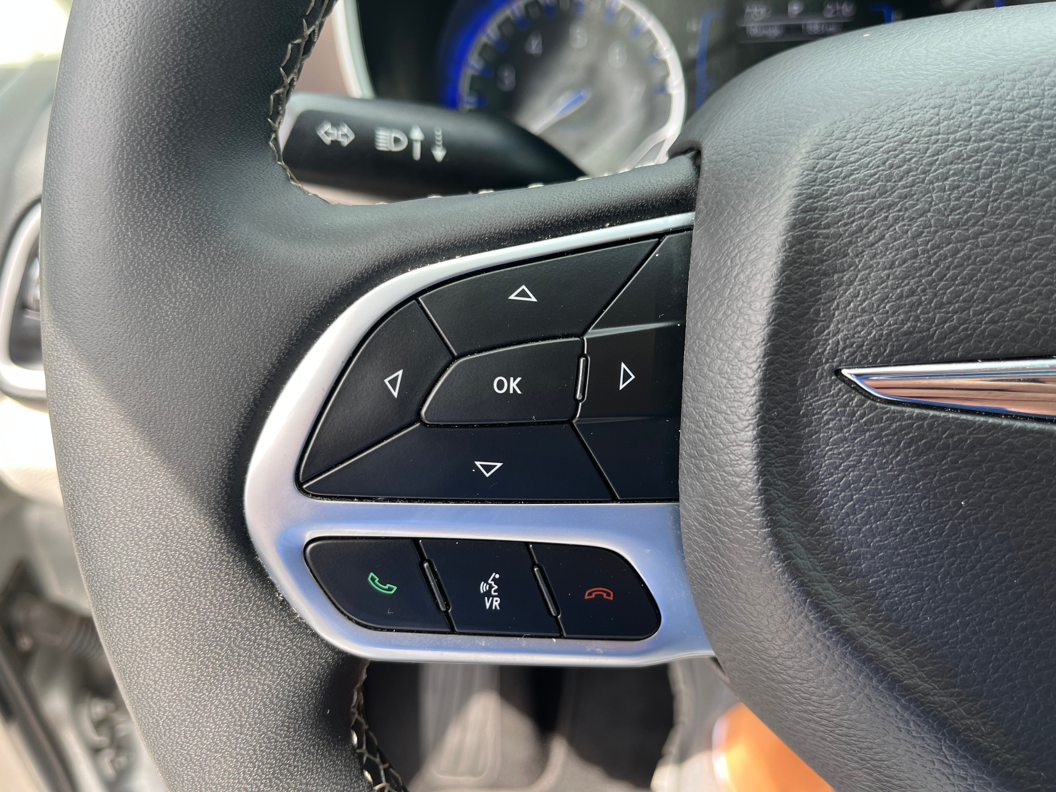 2024 Chrysler Voyager LX