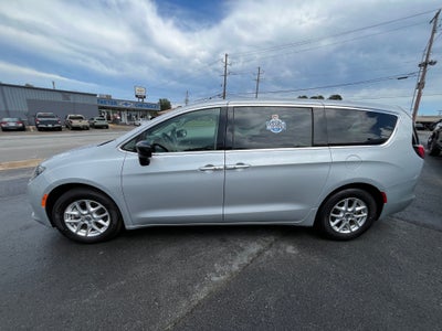 2024 Chrysler Voyager LX