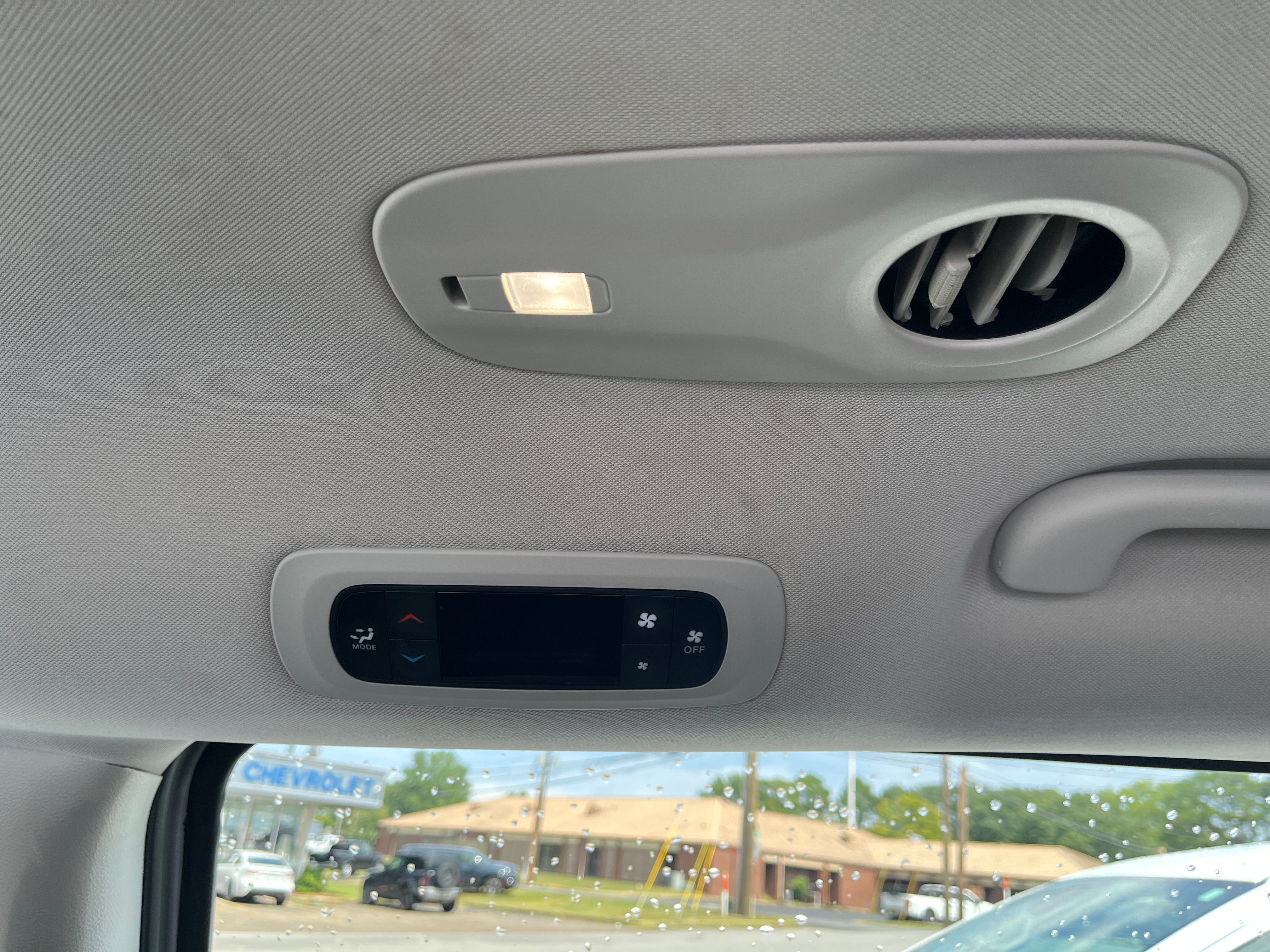 2024 Chrysler Voyager LX