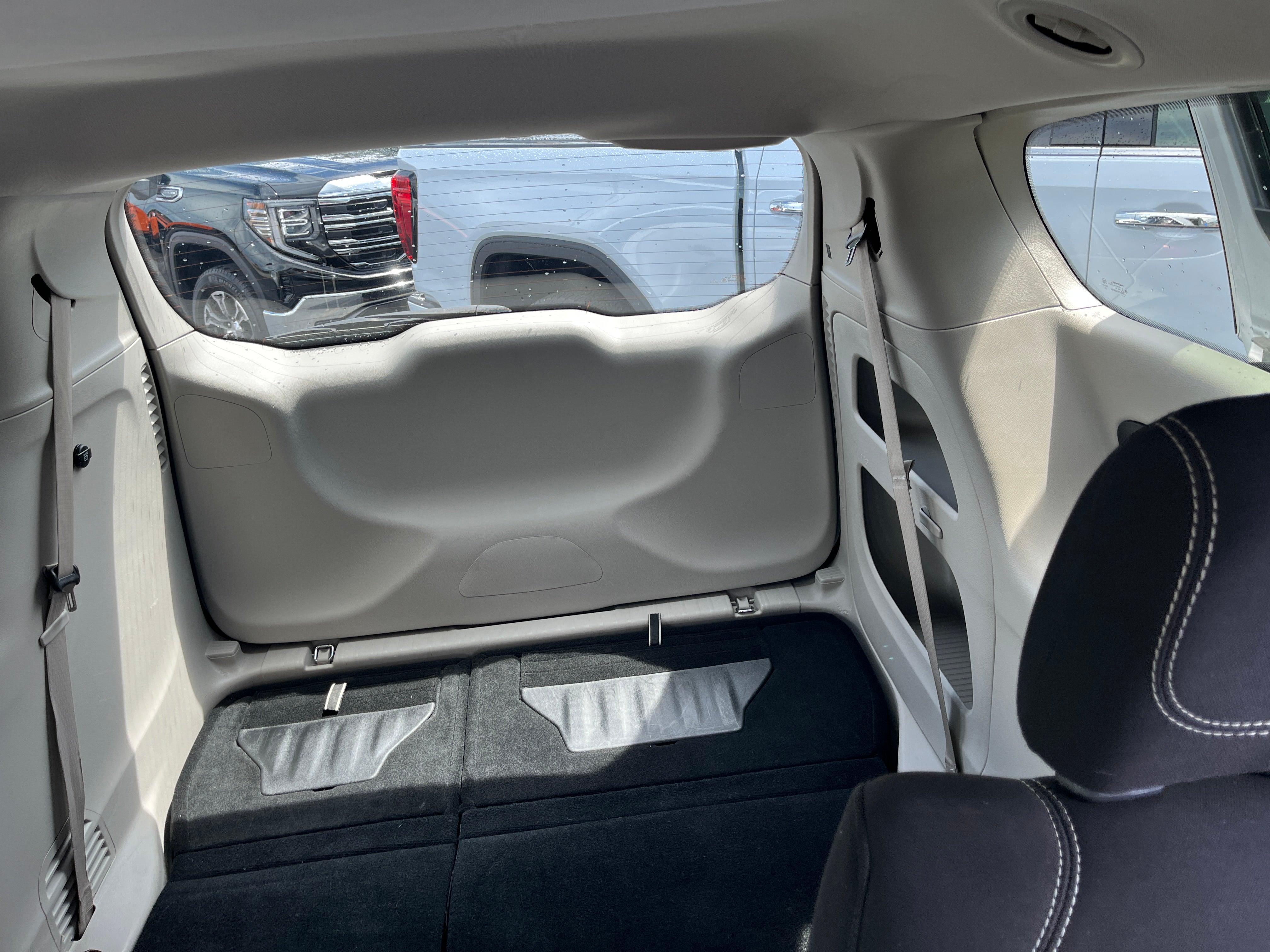 2024 Chrysler Voyager LX