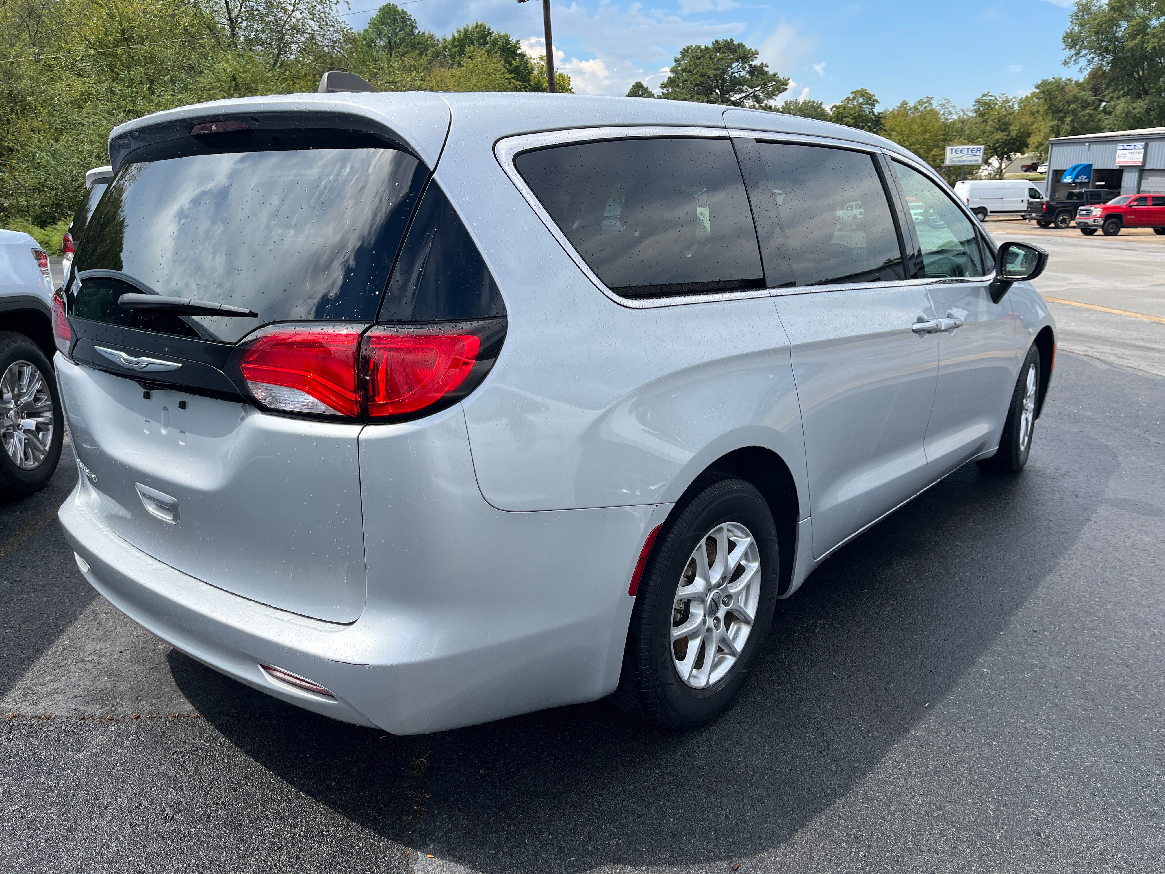 2024 Chrysler Voyager LX