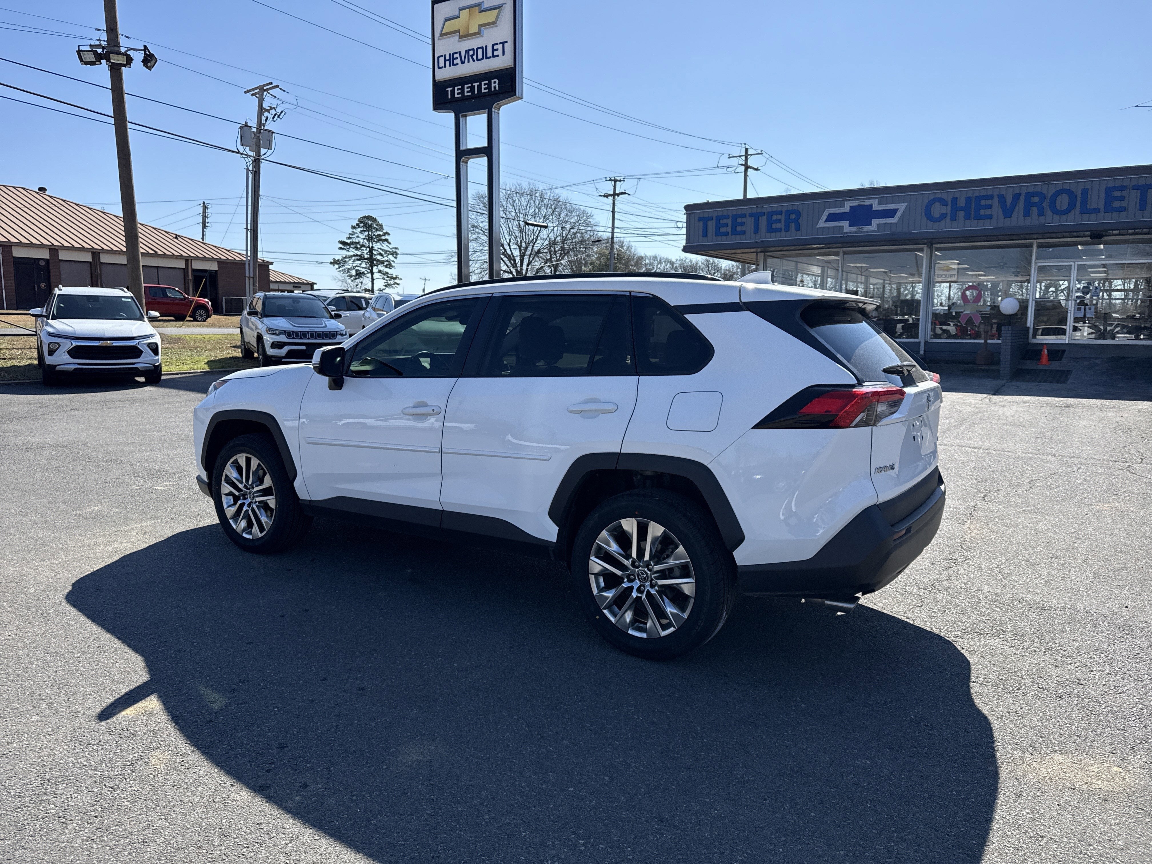 2020 Toyota RAV4 XLE Premium