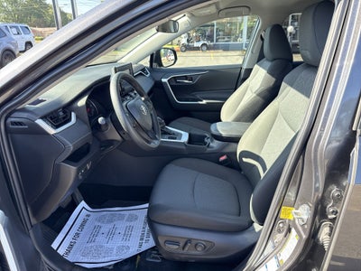 2022 Toyota RAV4 XLE