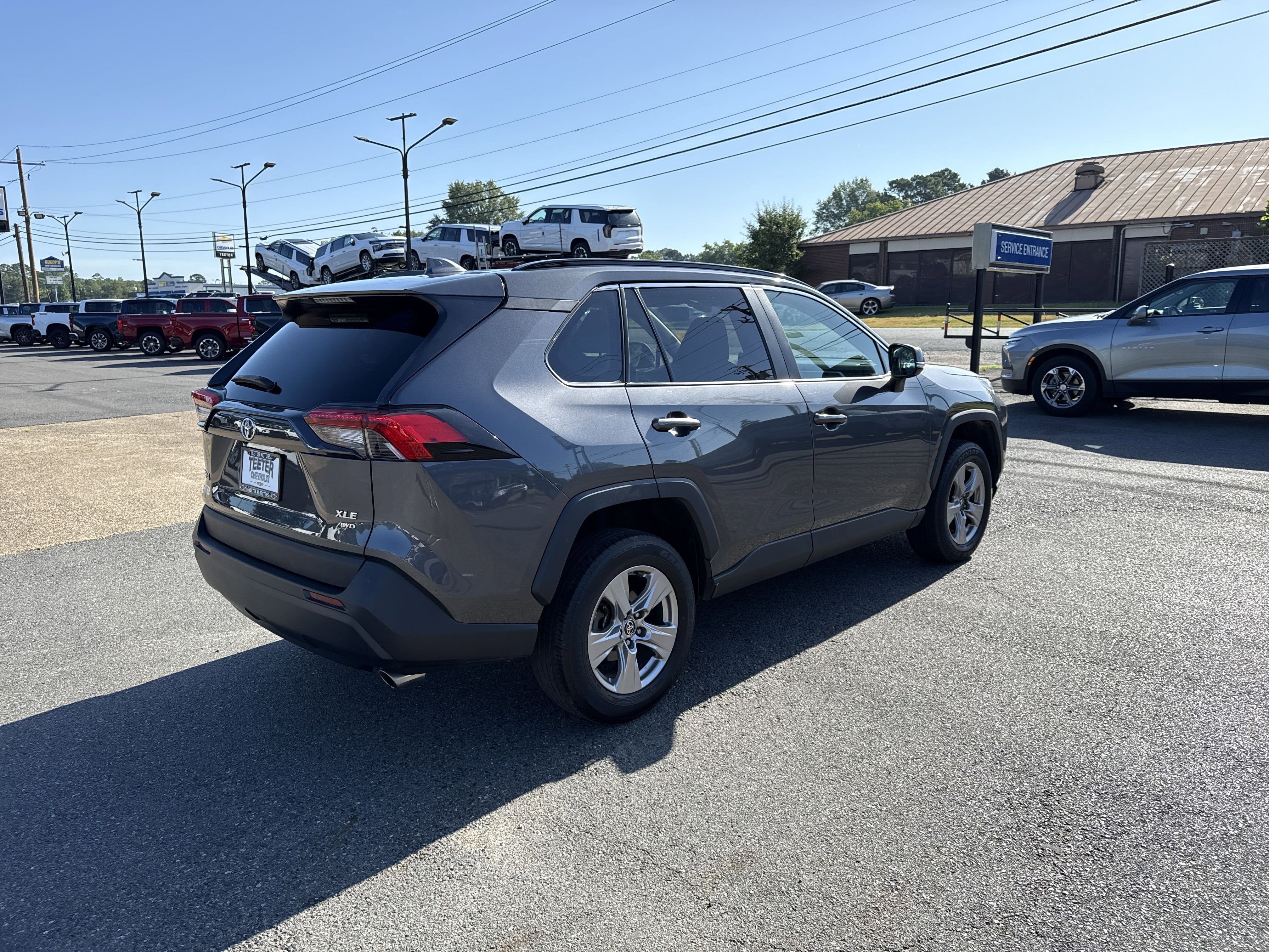 2022 Toyota RAV4 XLE