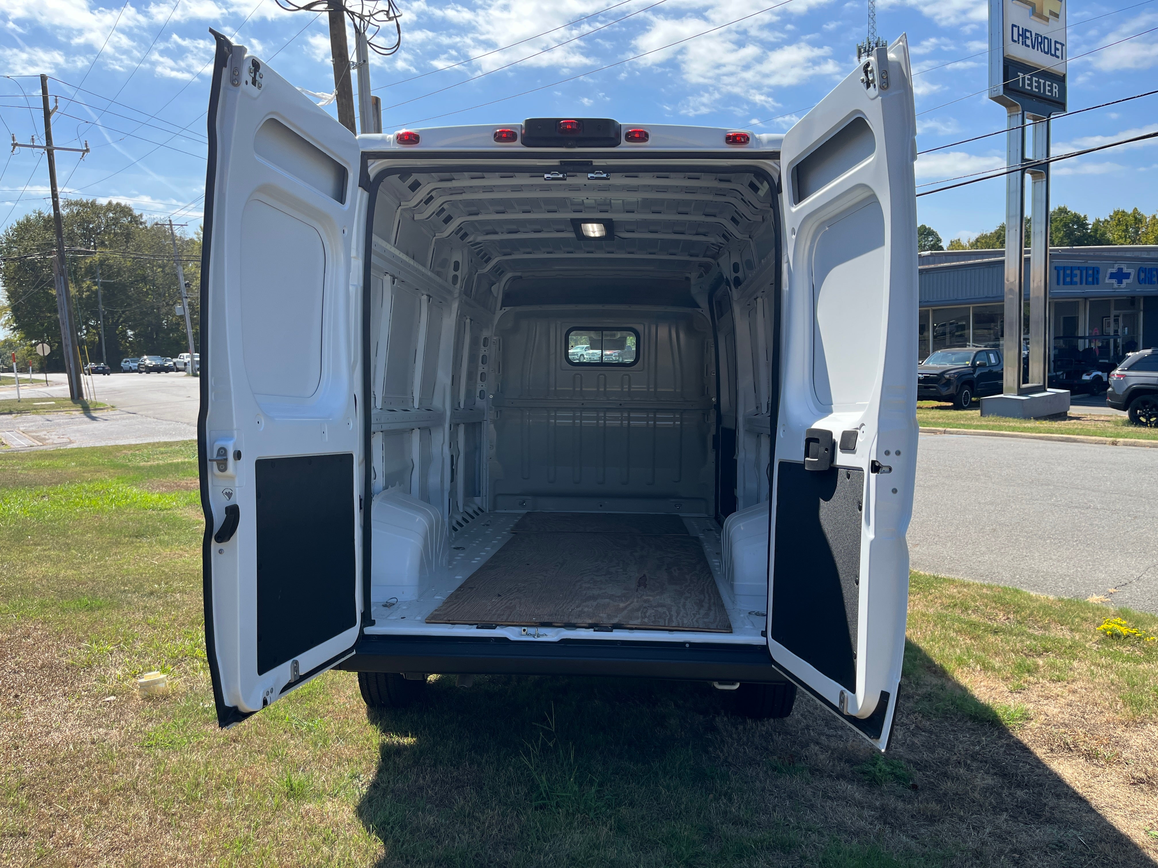 2026 RAM ProMaster Cargo Van Tradesman