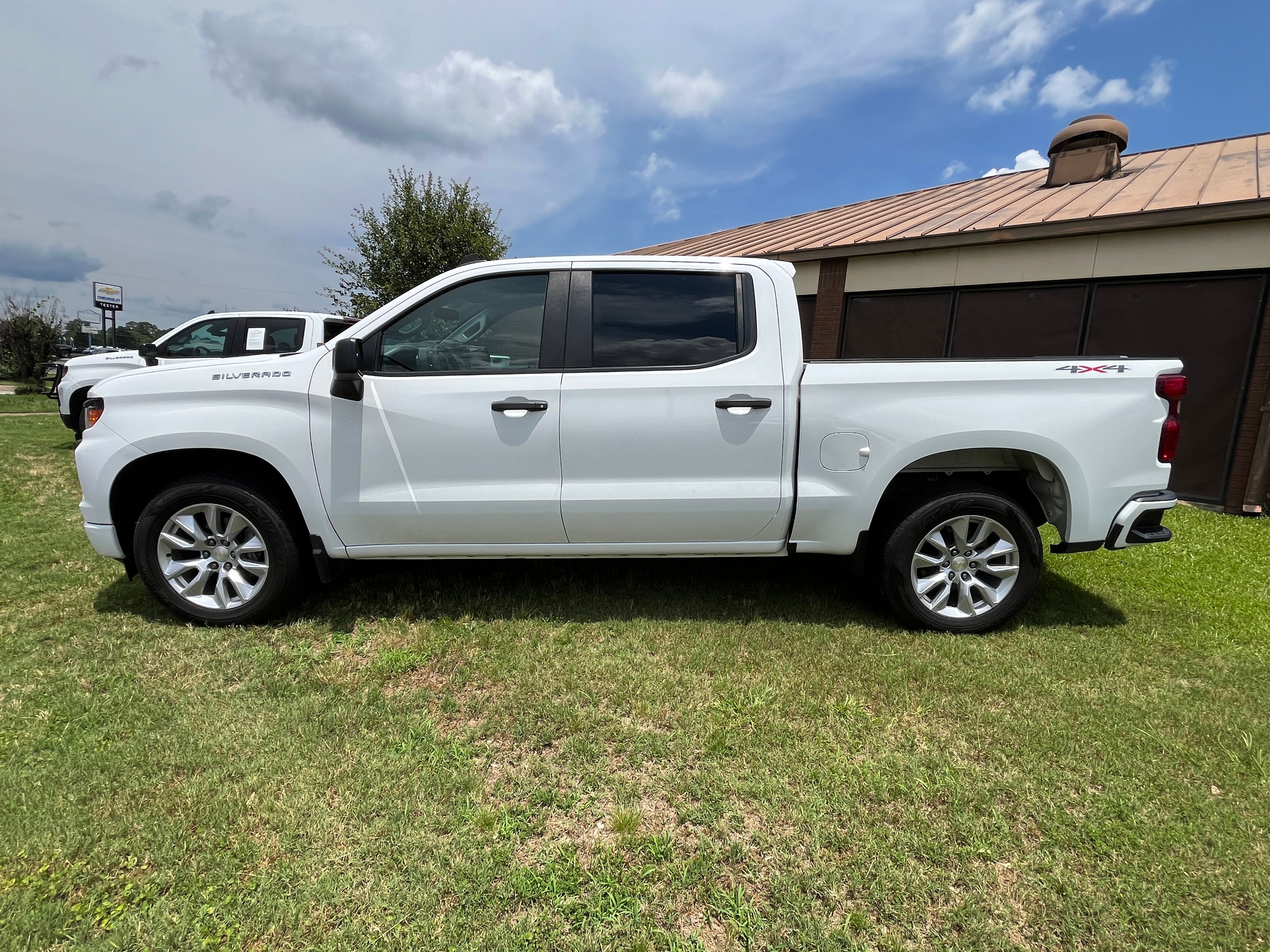 2022 Chevrolet Silverado 1500 Custom