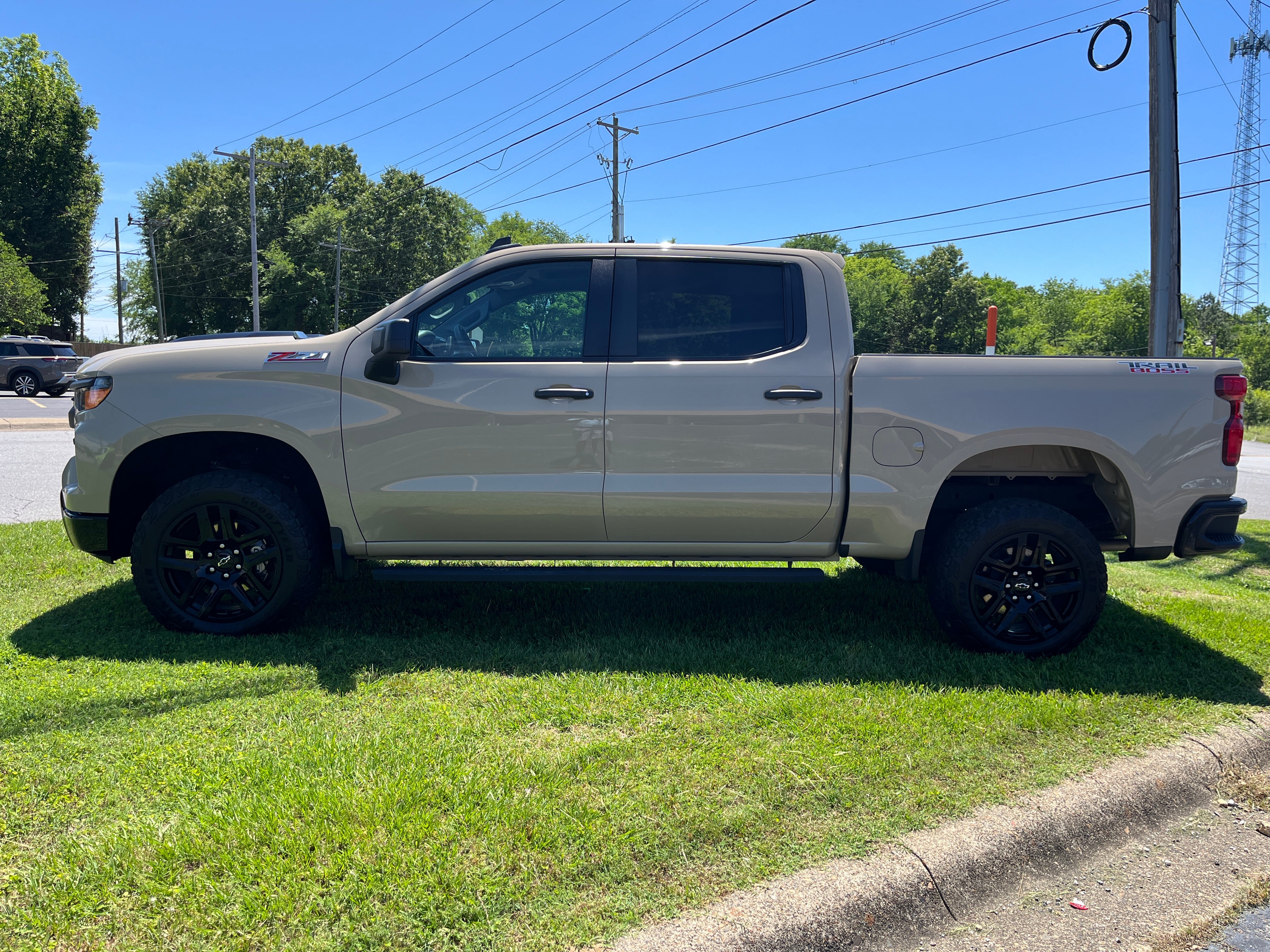 Used 2023 Chevrolet Silverado 1500 Custom with VIN 3GCUDCED1PG164723 for sale in Little Rock