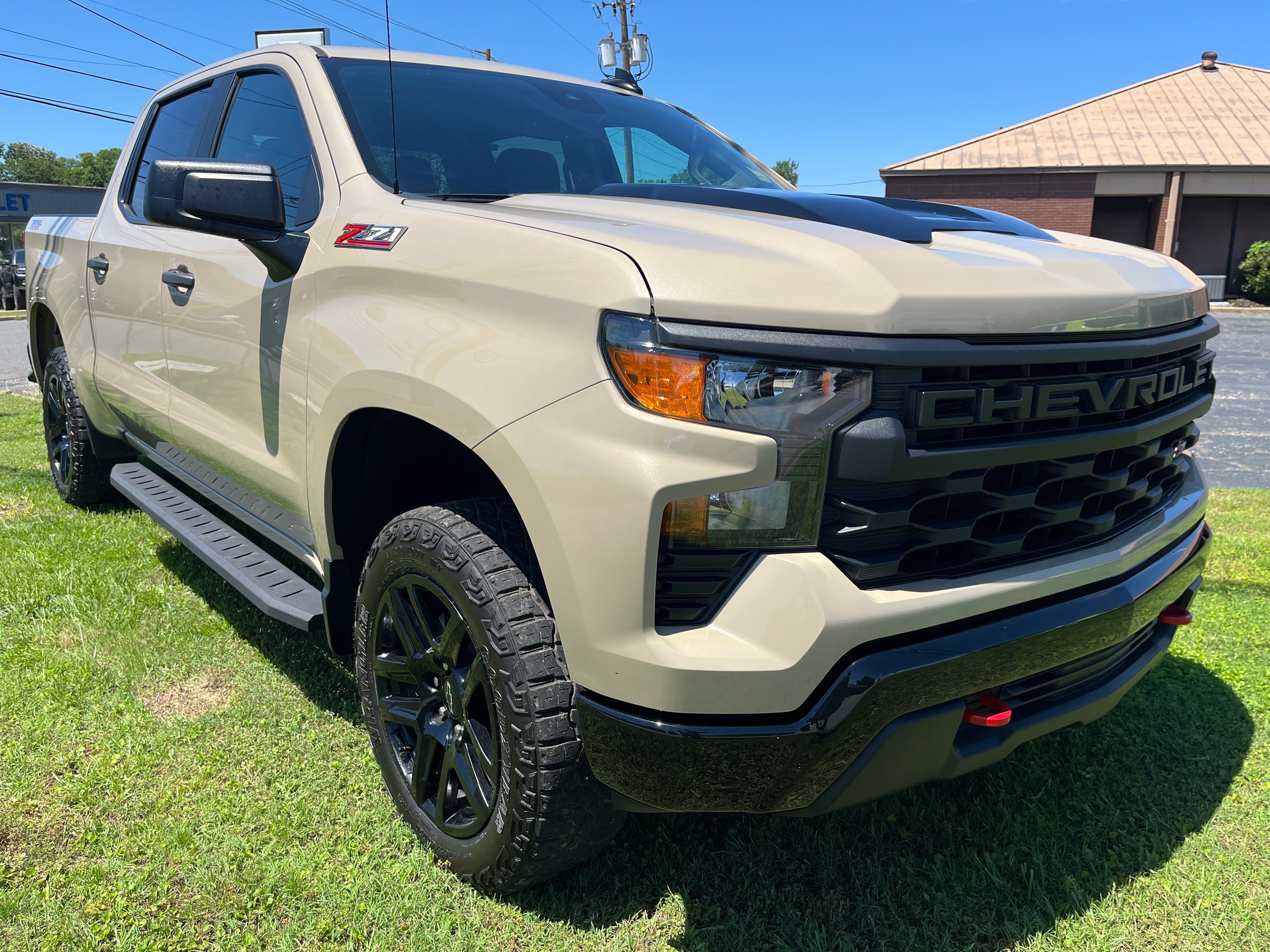 2023 Chevrolet Silverado 1500 Custom Trail Boss