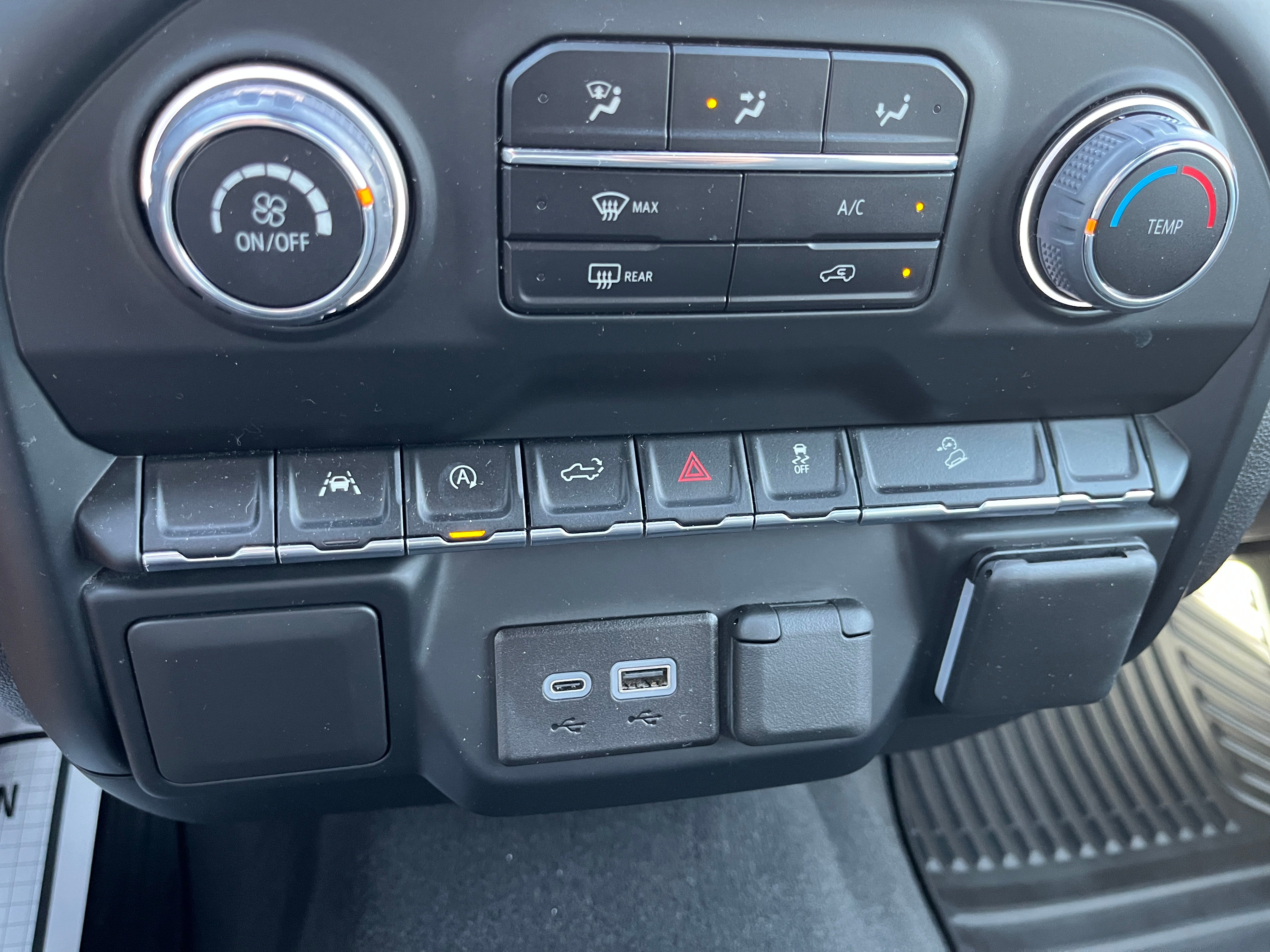 2023 Chevrolet Silverado 1500 Custom Trail Boss