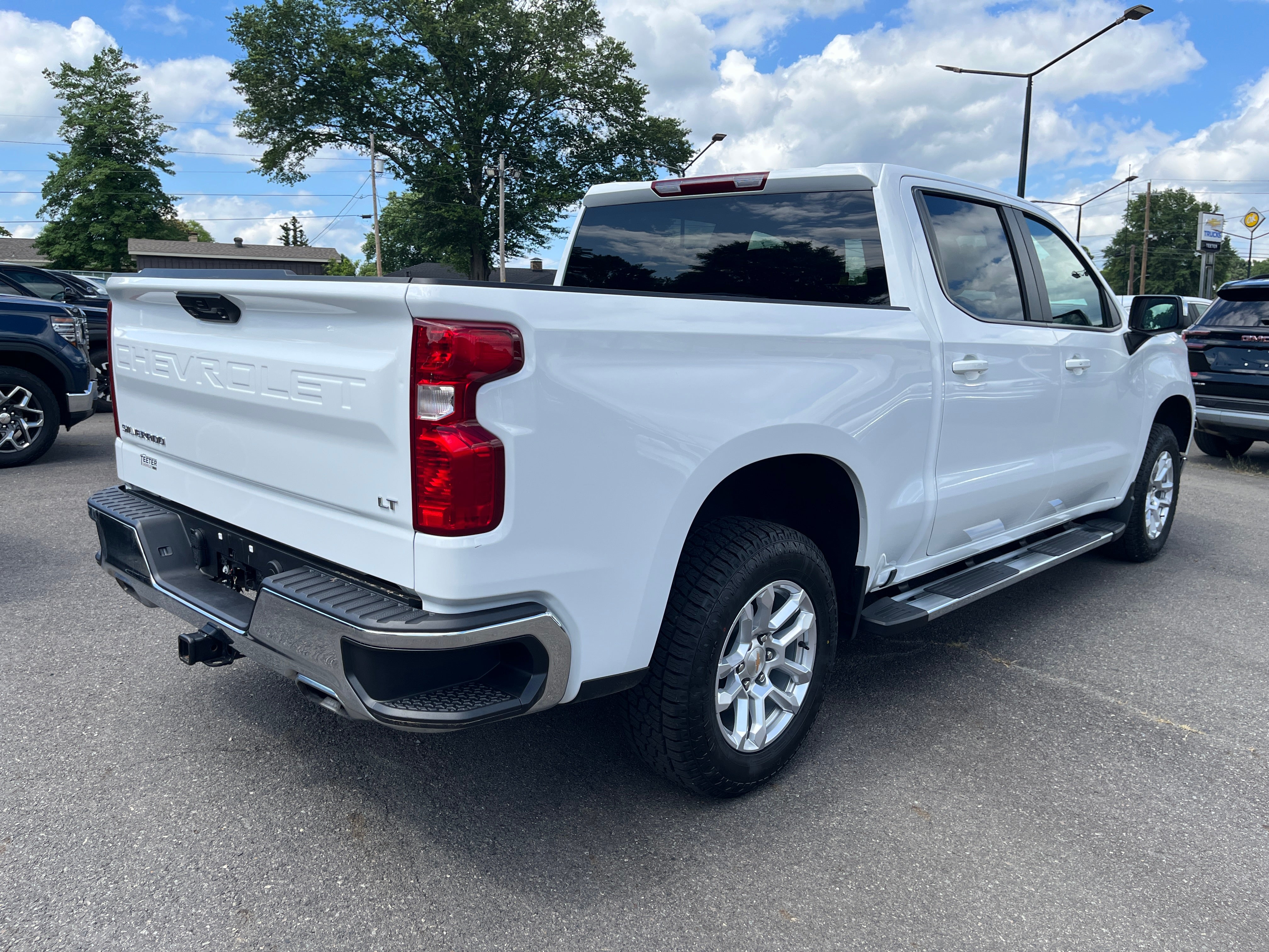 2025 Chevrolet Silverado 1500 LT