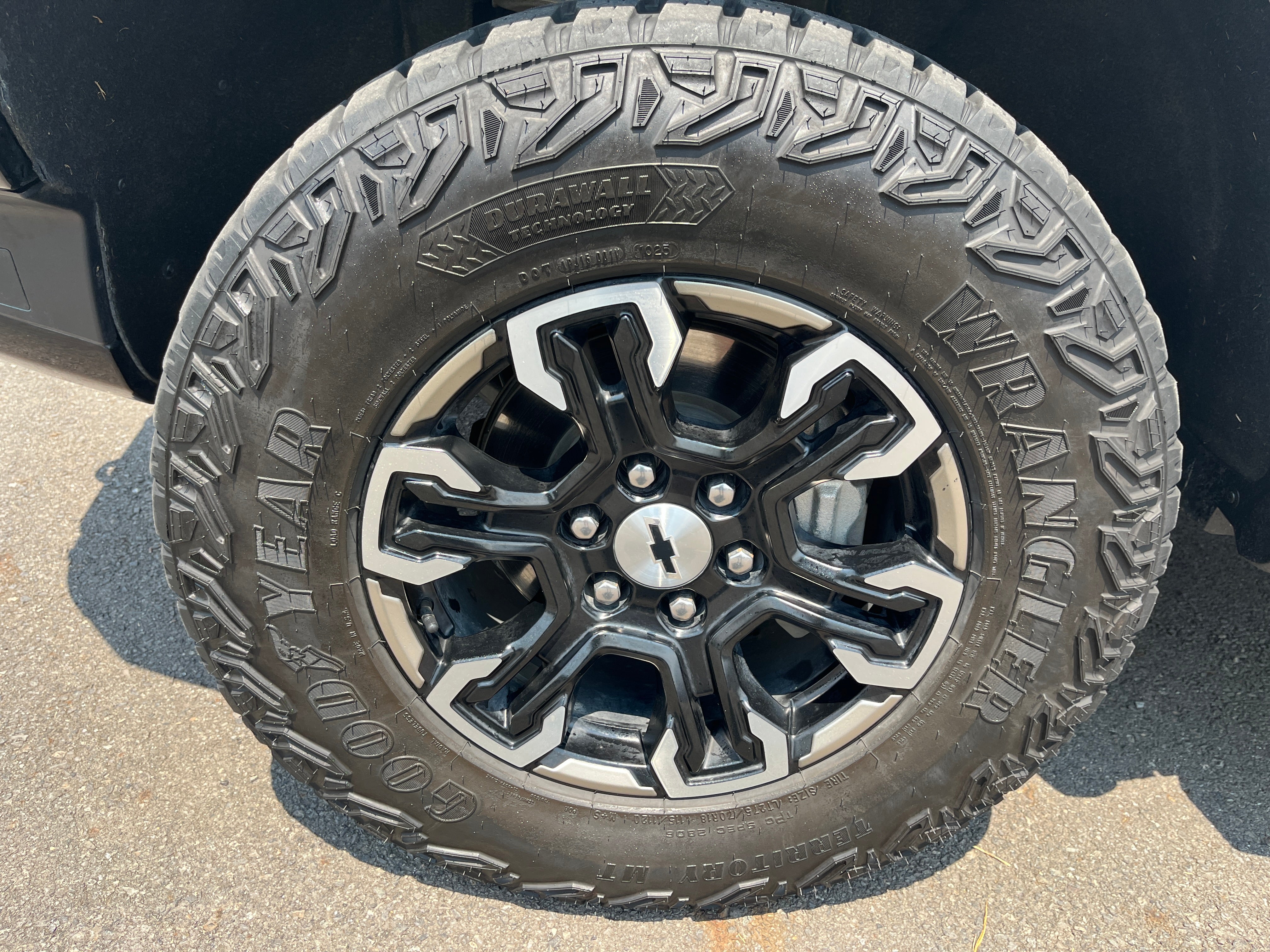 2025 Chevrolet Silverado 1500 ZR2