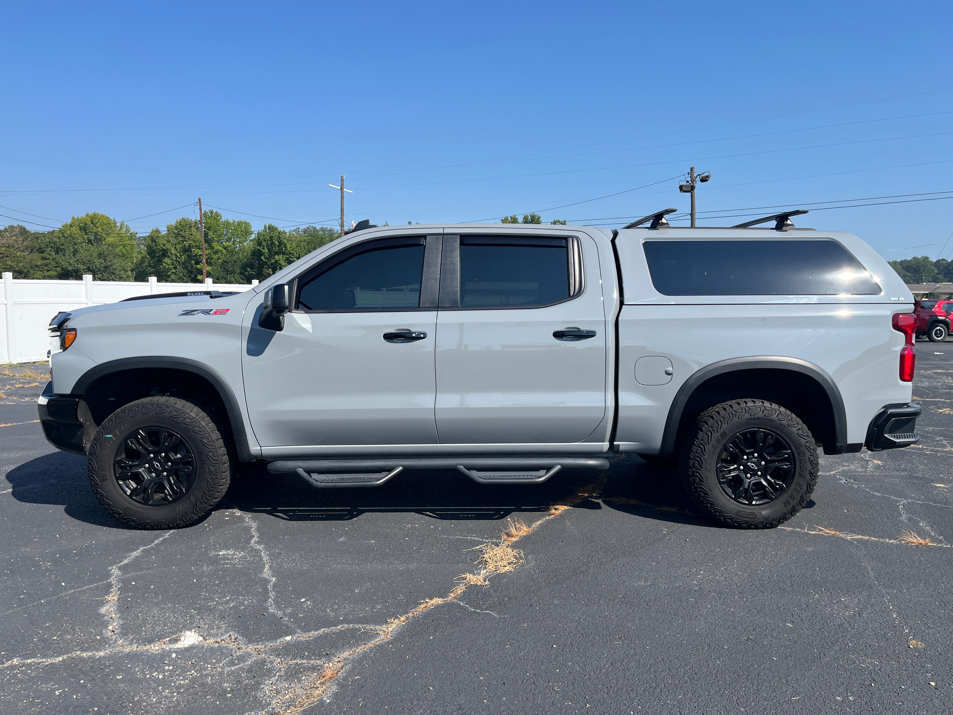 Used 2025 Chevrolet Silverado 1500 ZR2 with VIN 3GCUKHEL8SG258830 for sale in Little Rock