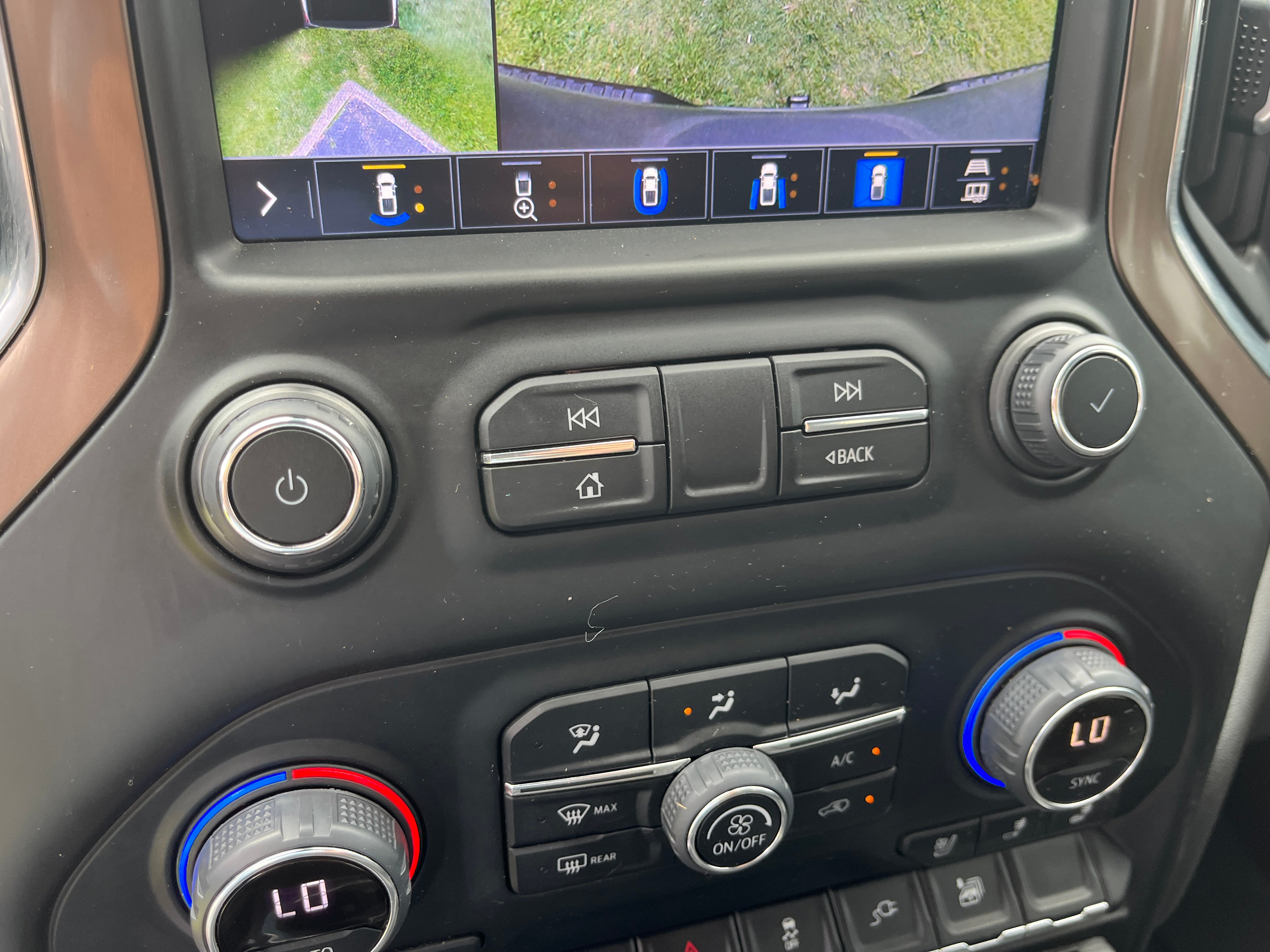 2022 Chevrolet Silverado 1500 LTD High Country