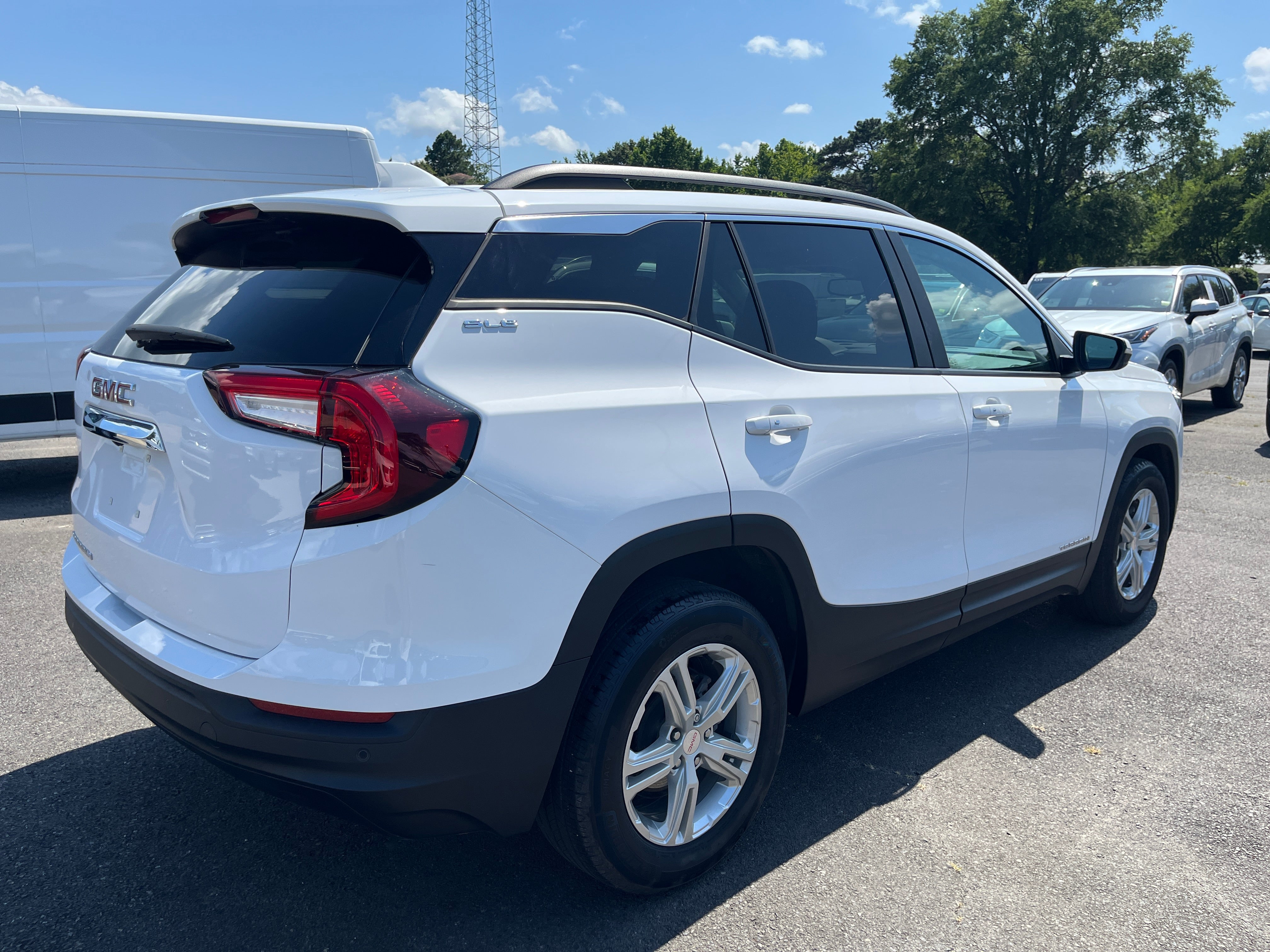 2024 GMC Terrain SLE