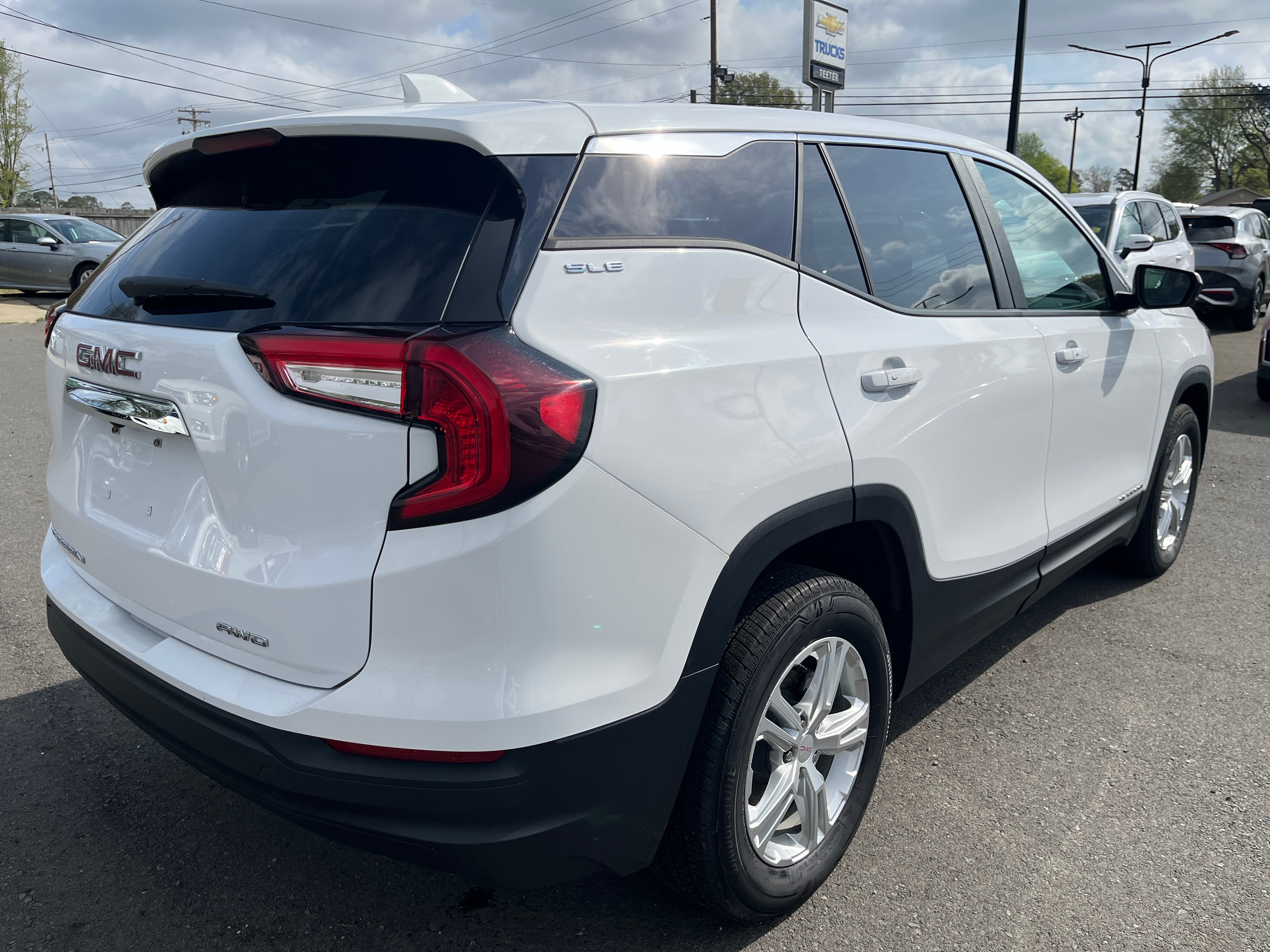 2024 GMC Terrain SLE