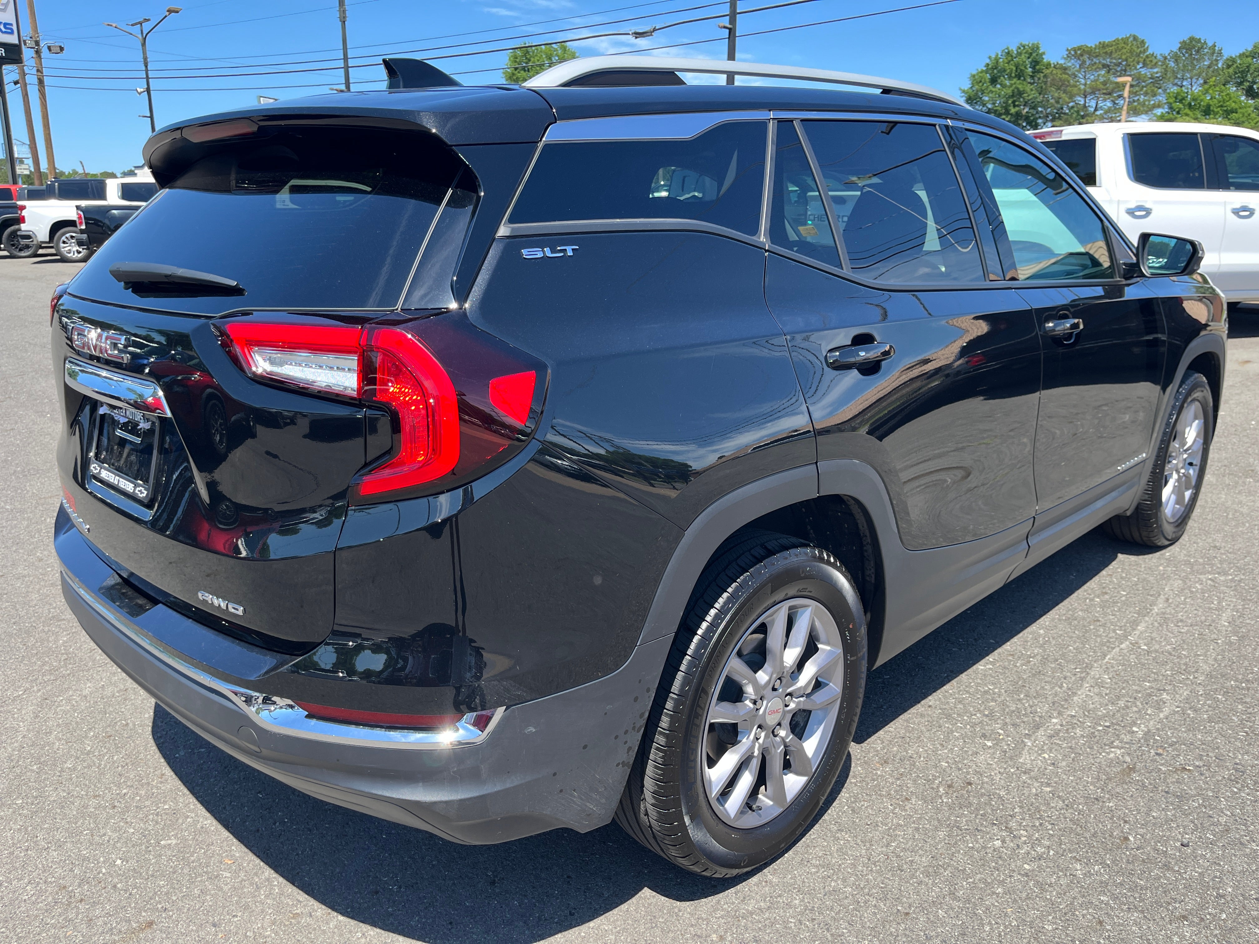 2024 GMC Terrain SLT