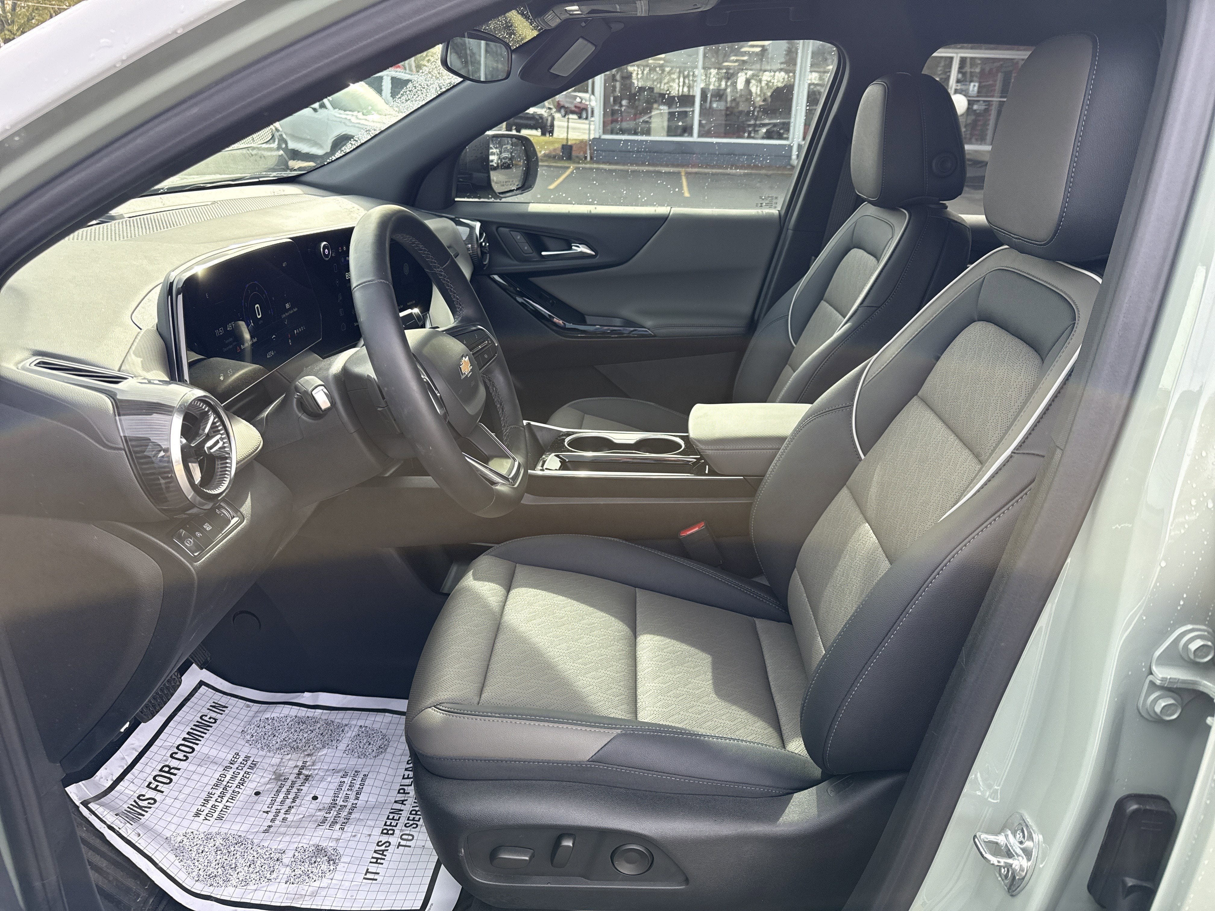 2025 Chevrolet Equinox Base