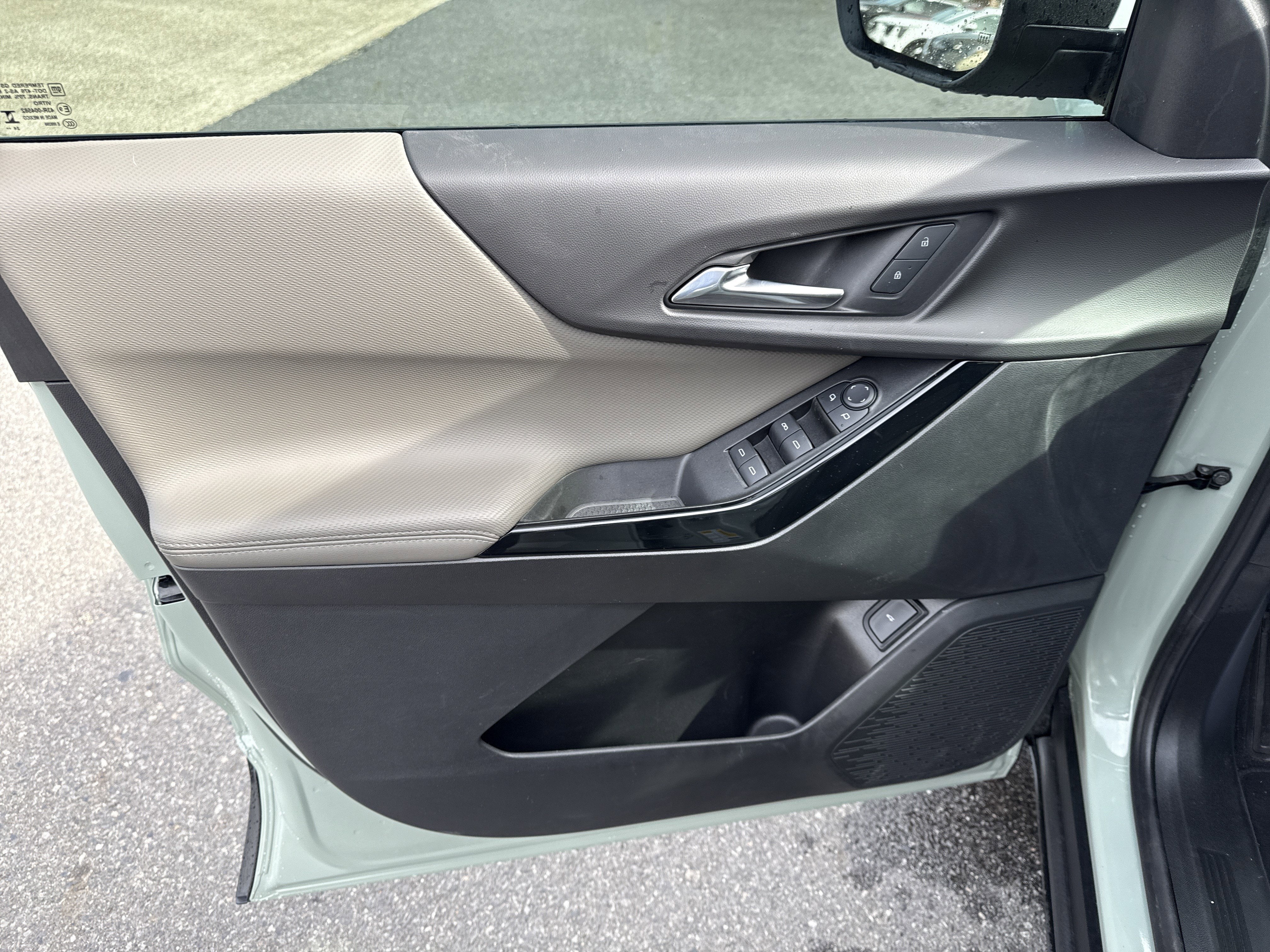 2025 Chevrolet Equinox Base