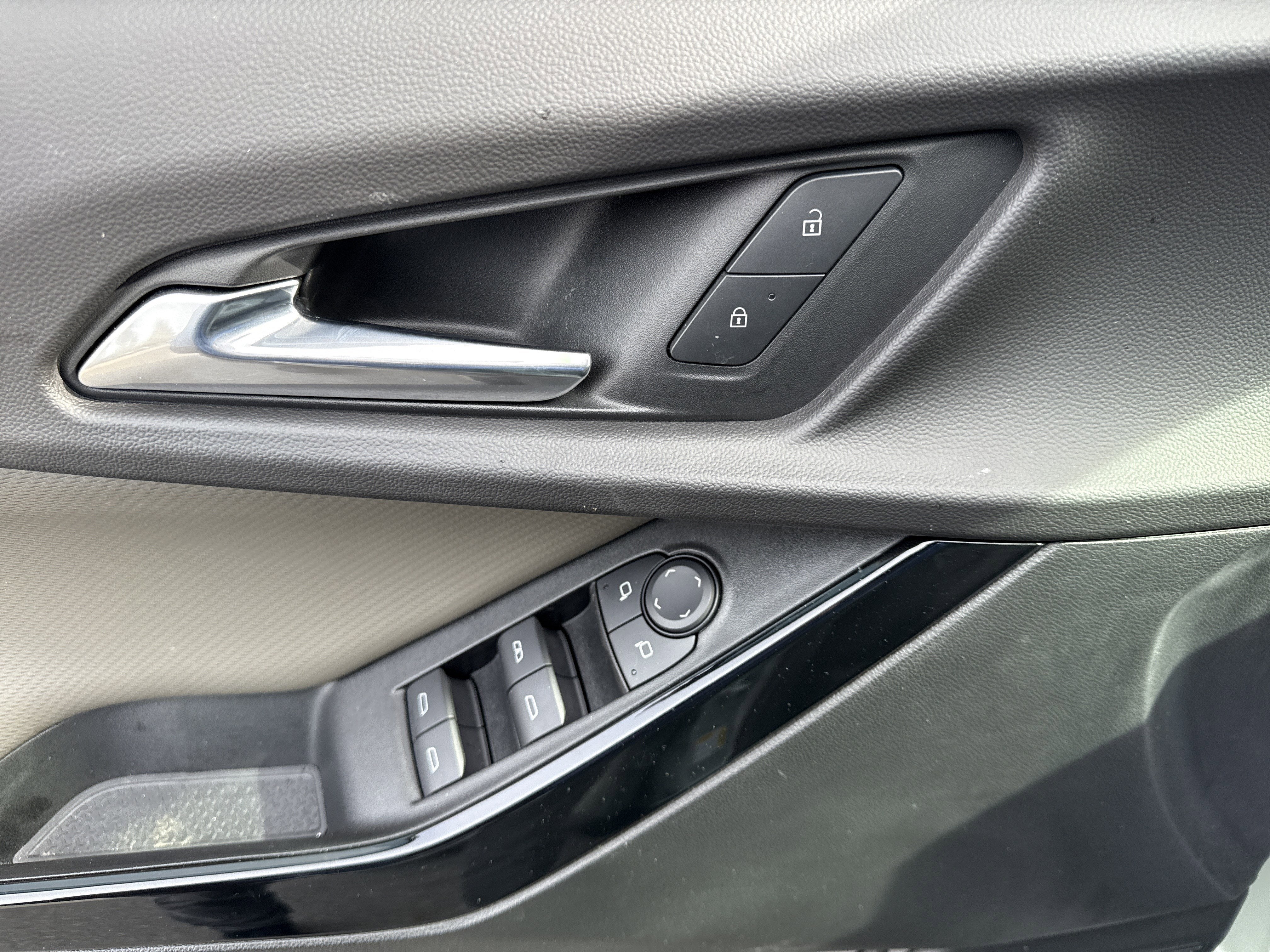 2025 Chevrolet Equinox Base