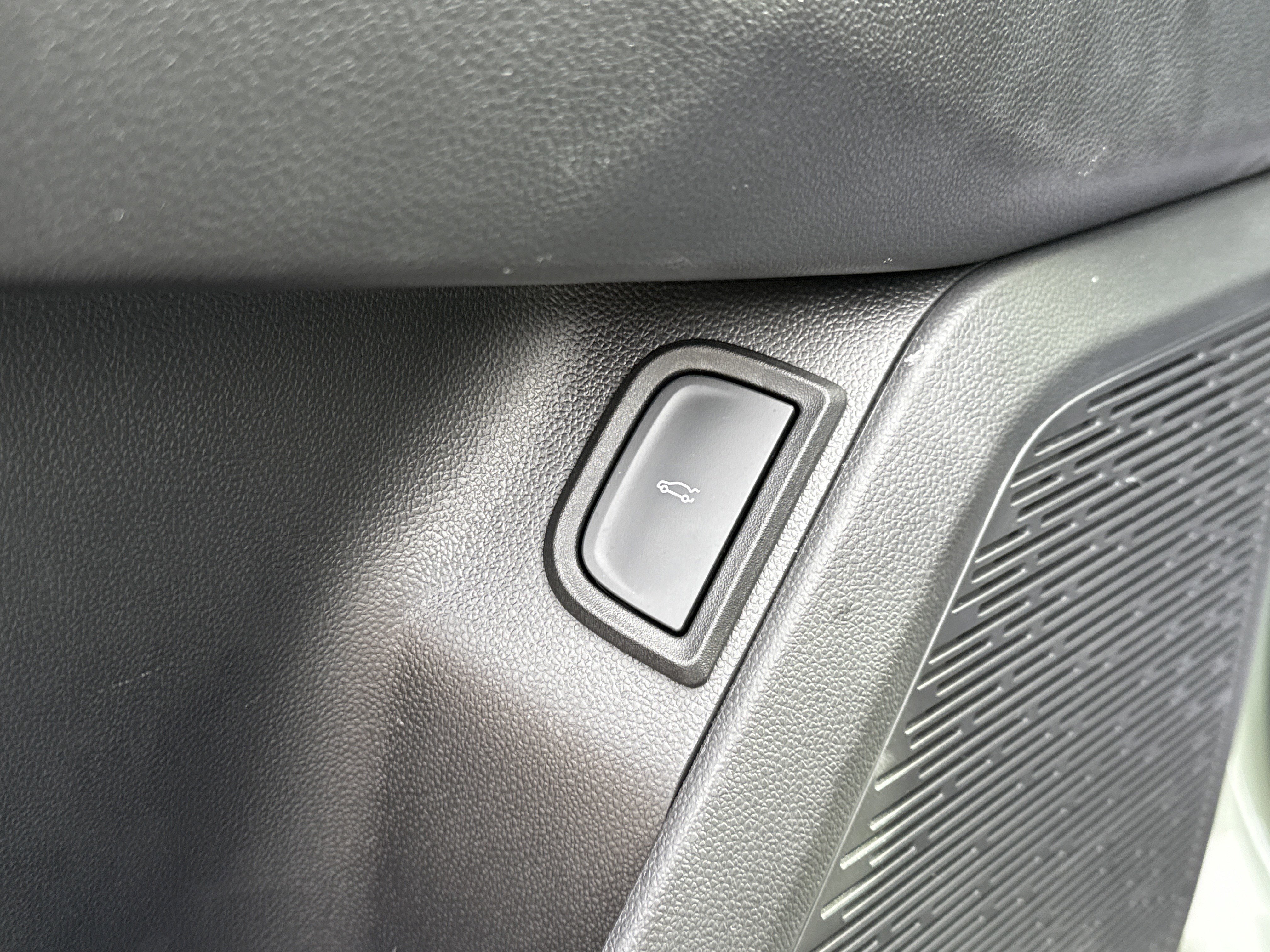 2025 Chevrolet Equinox Base