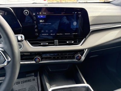 2025 Chevrolet Equinox Base