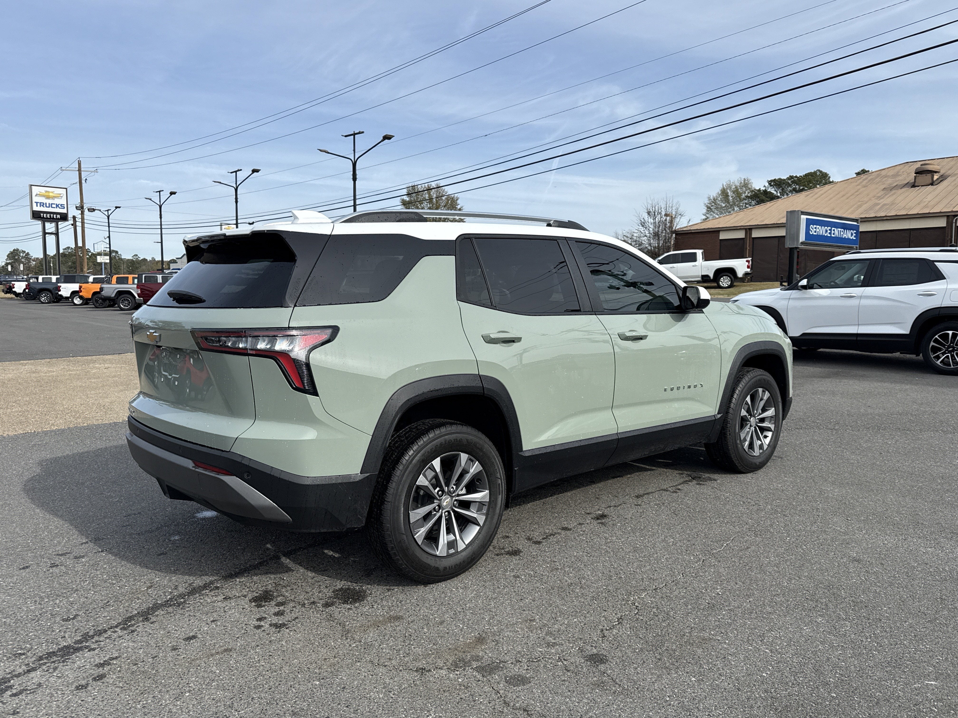2025 Chevrolet Equinox Base