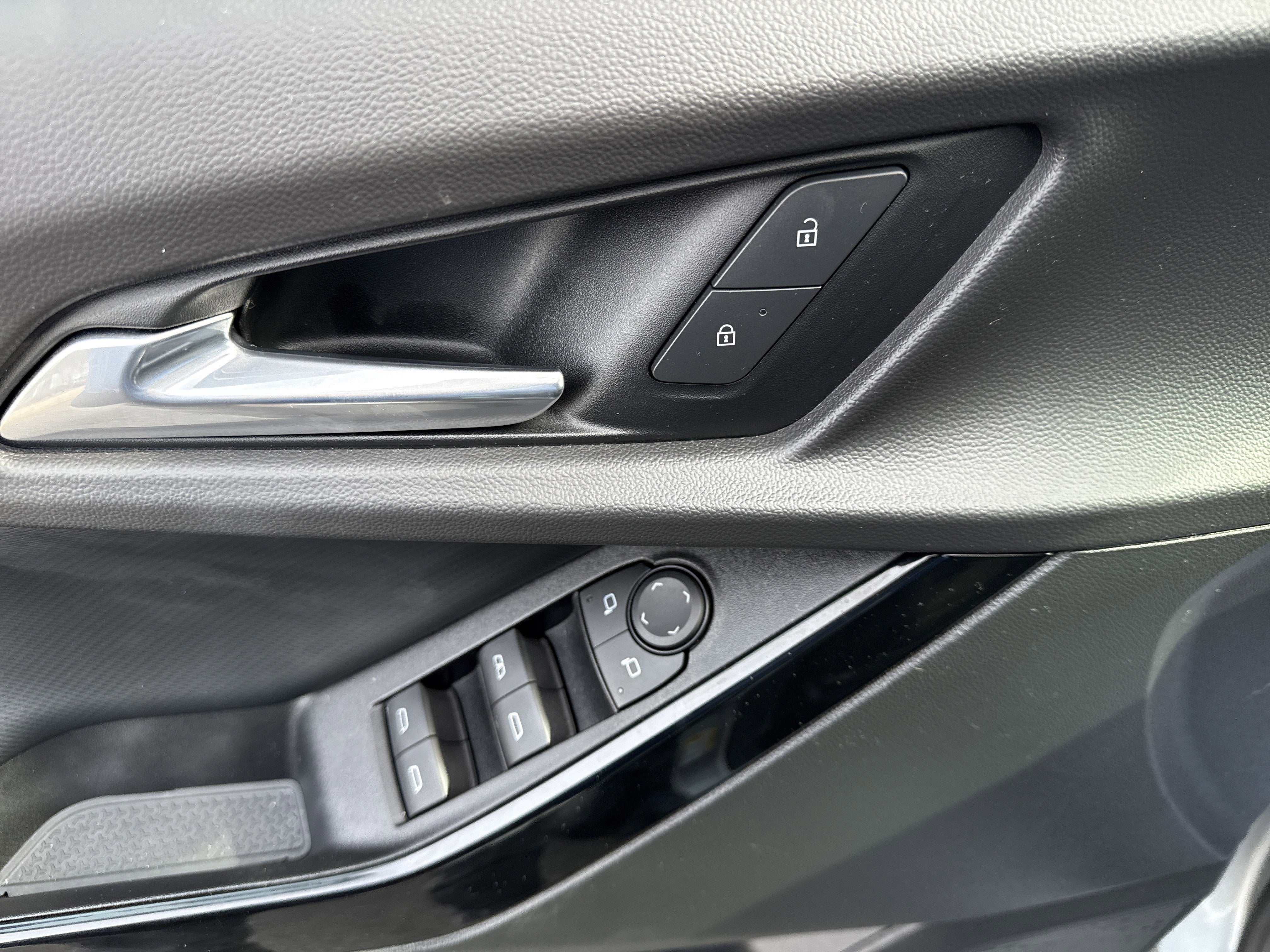 2025 Chevrolet Equinox Base