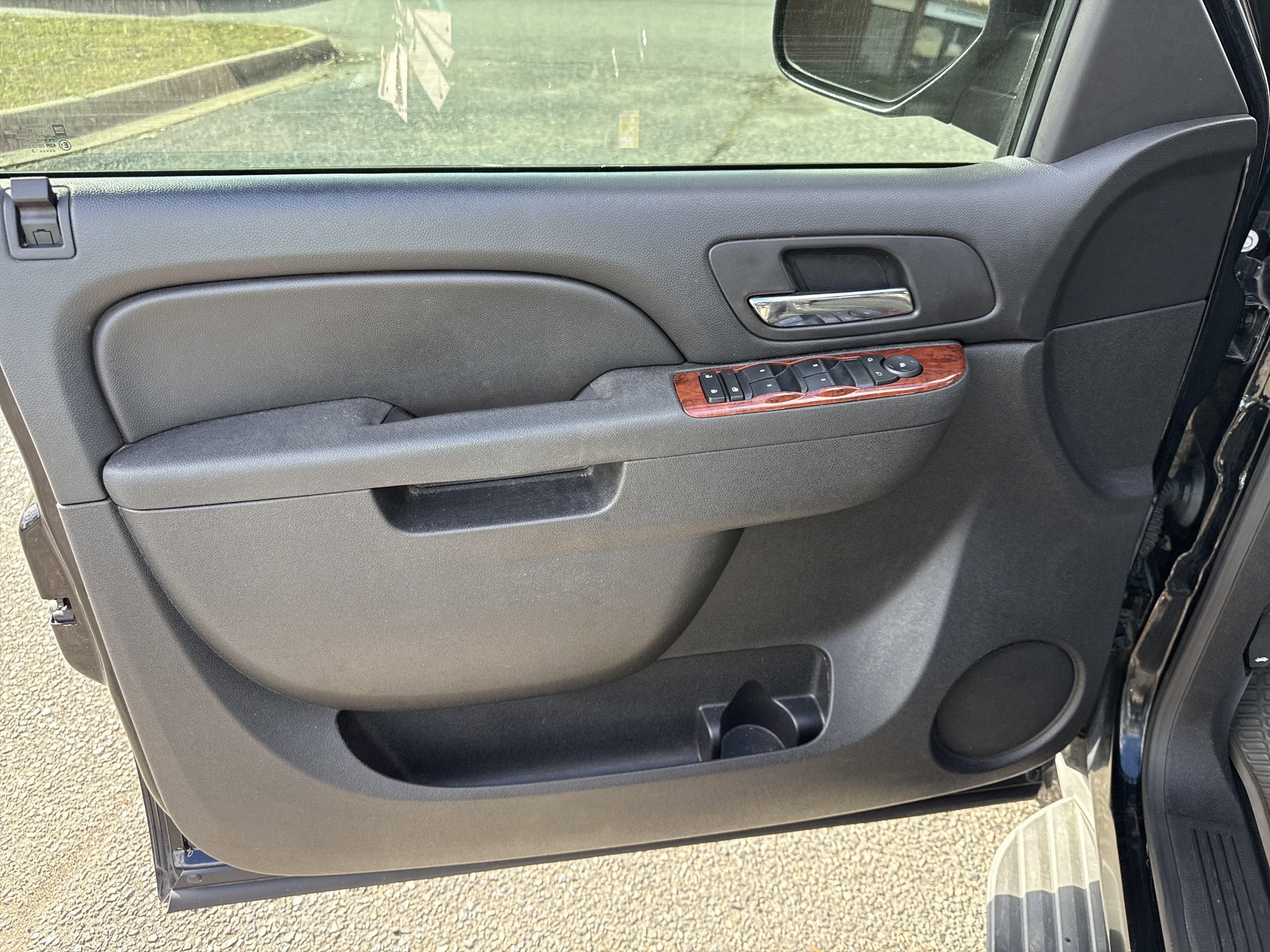 2013 Chevrolet Avalanche Base