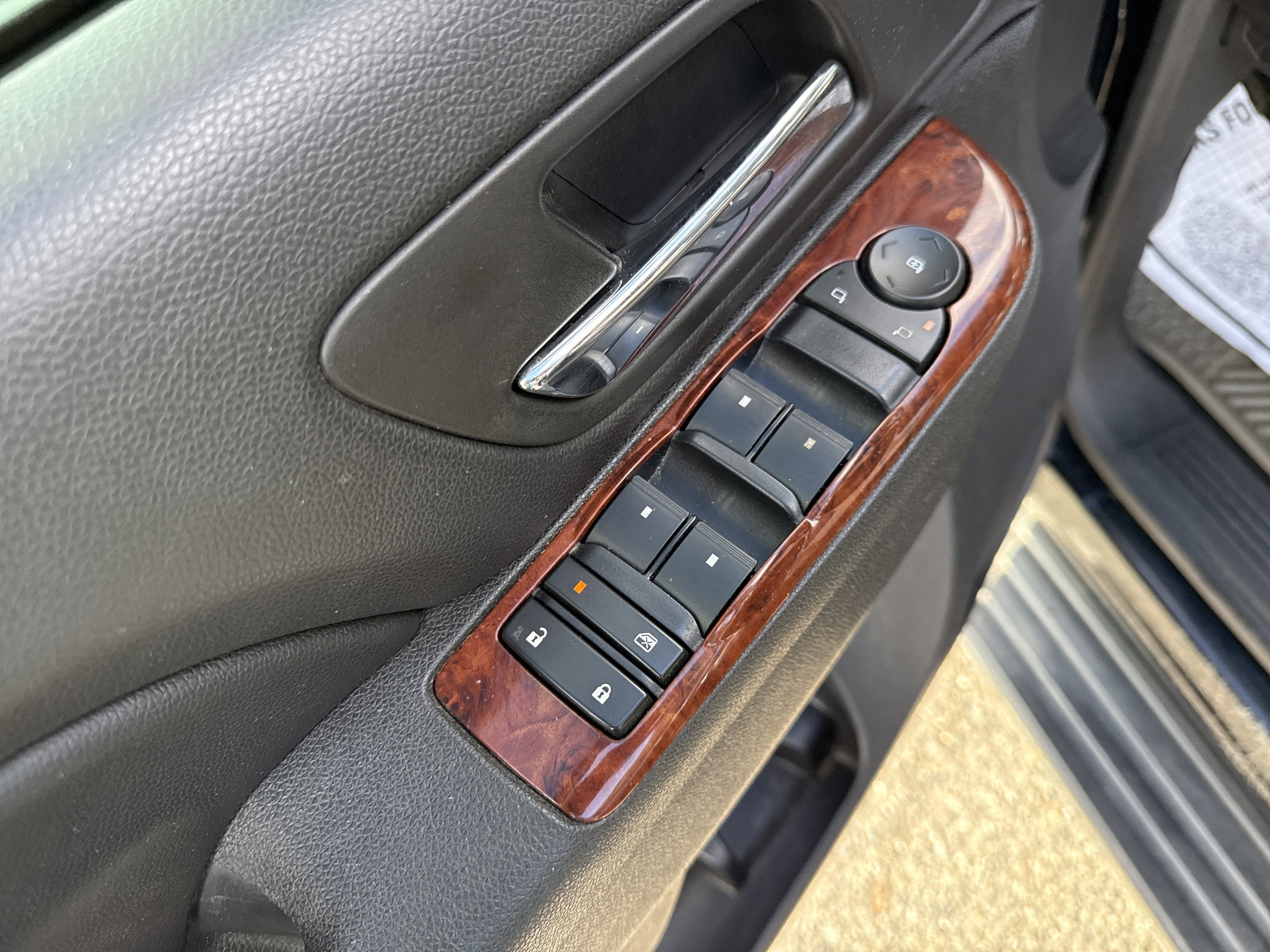 2013 Chevrolet Avalanche Base