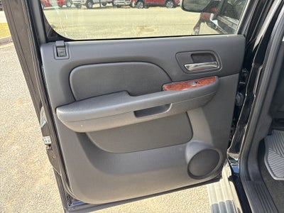 2013 Chevrolet Avalanche Base