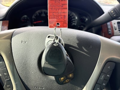 2013 Chevrolet Avalanche Base