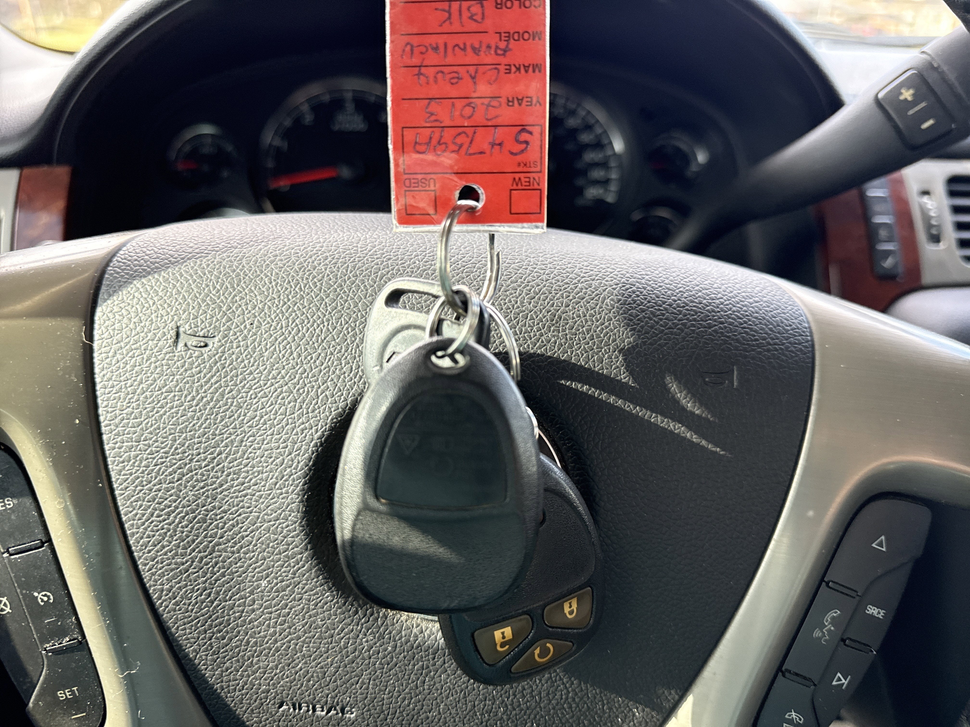 2013 Chevrolet Avalanche Base