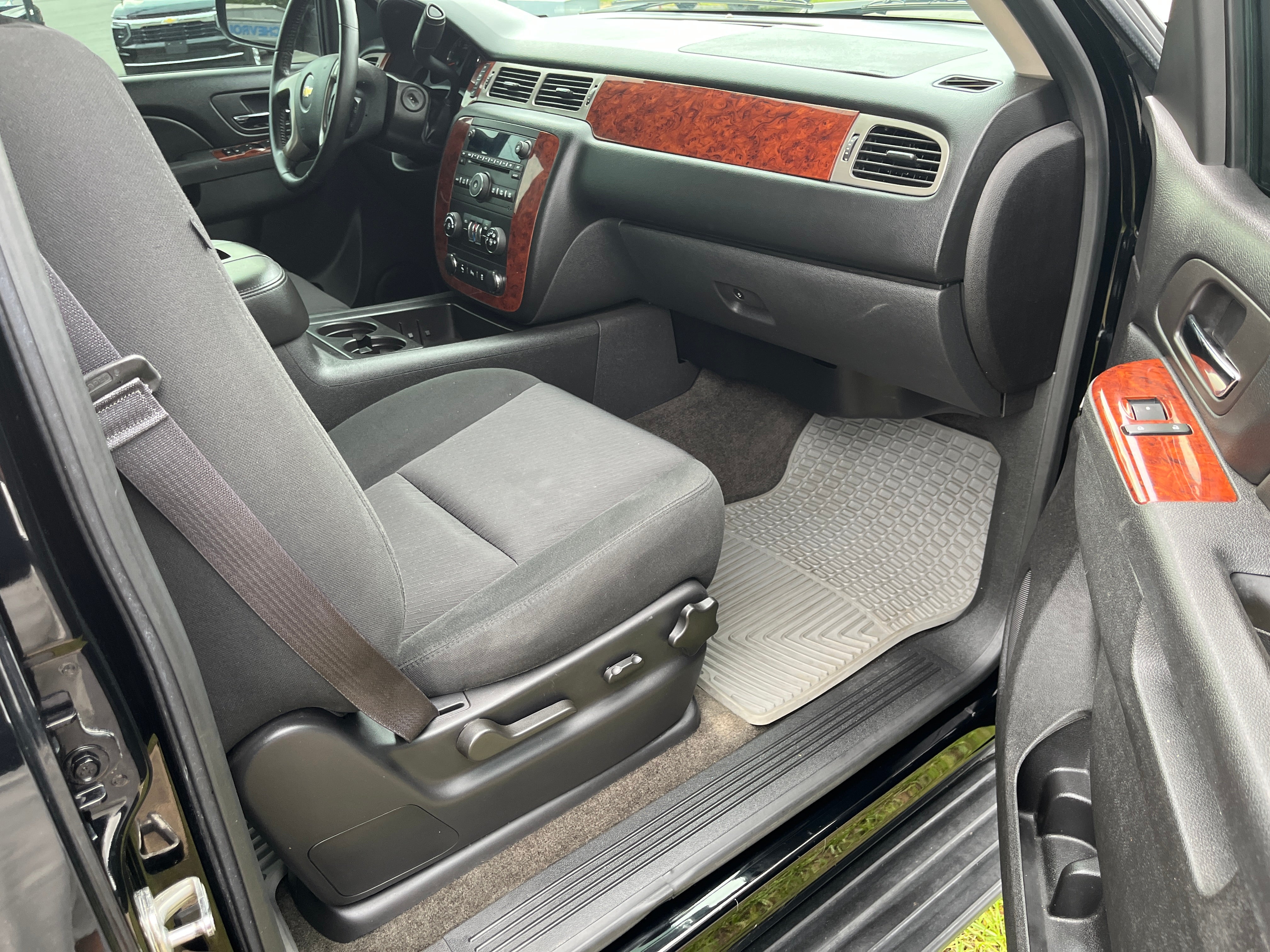 2013 Chevrolet Avalanche LS