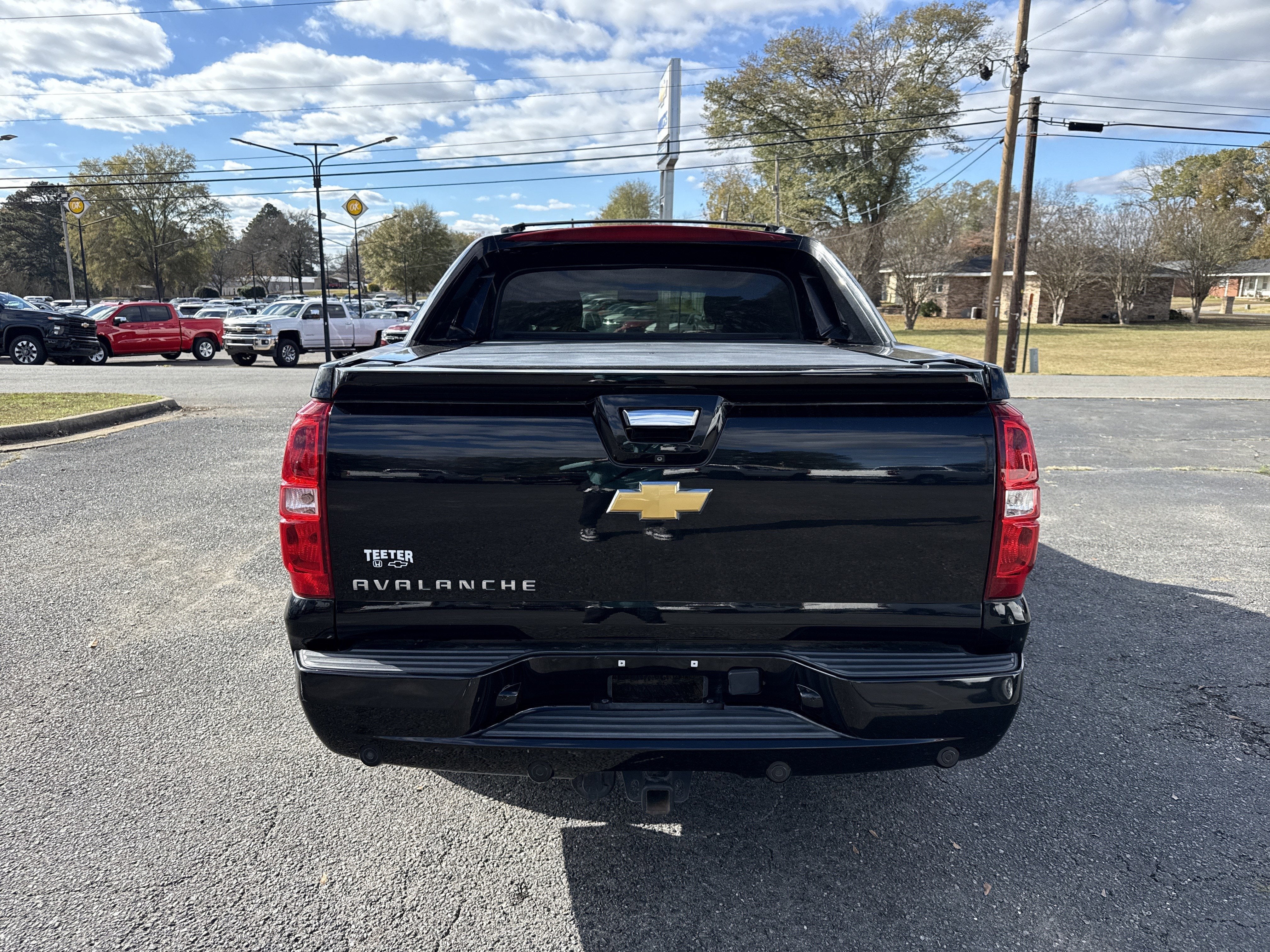 2013 Chevrolet Avalanche Base
