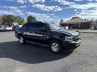 2013 Chevrolet Avalanche Base