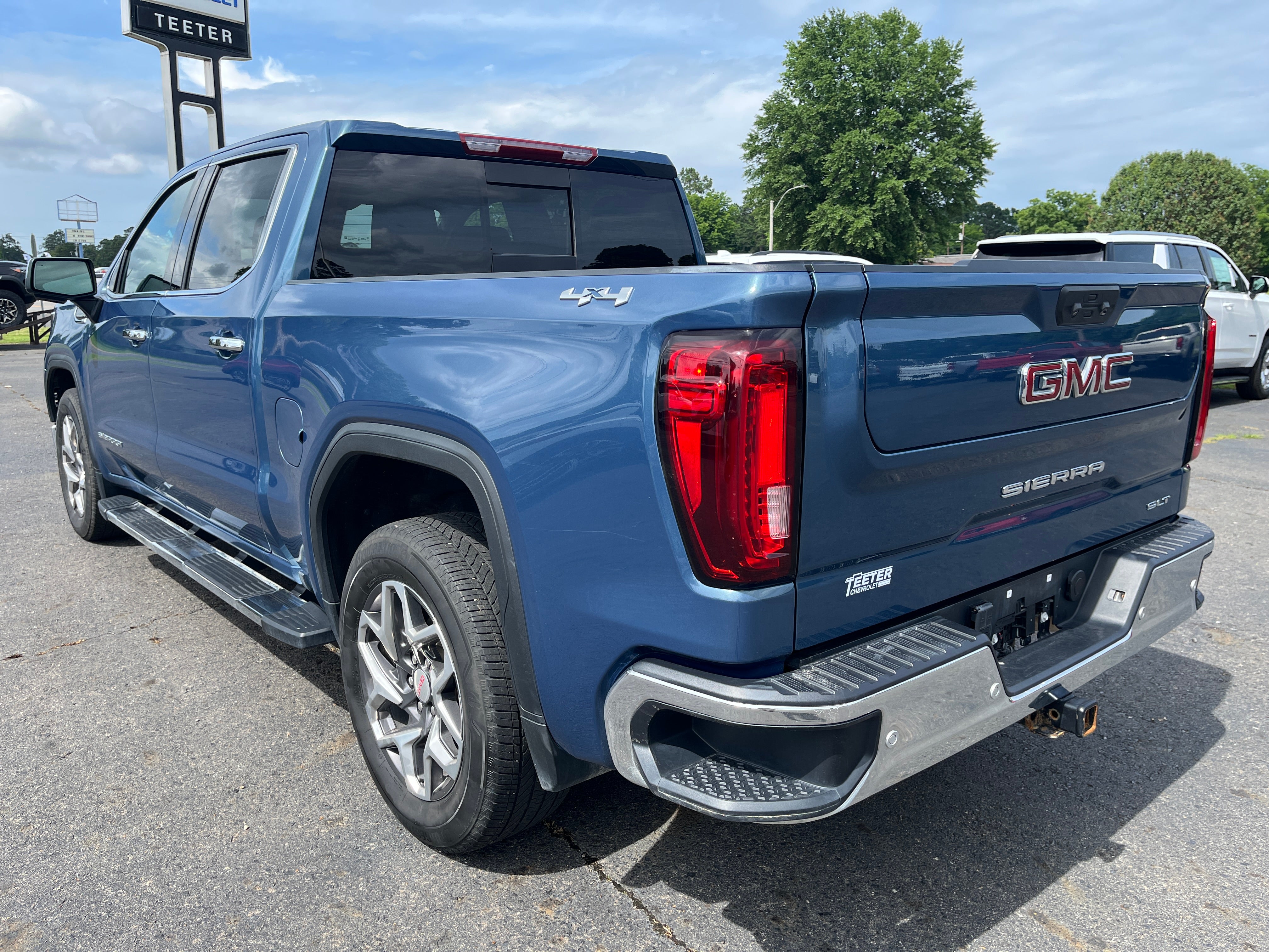 2024 GMC Sierra 1500 SLT