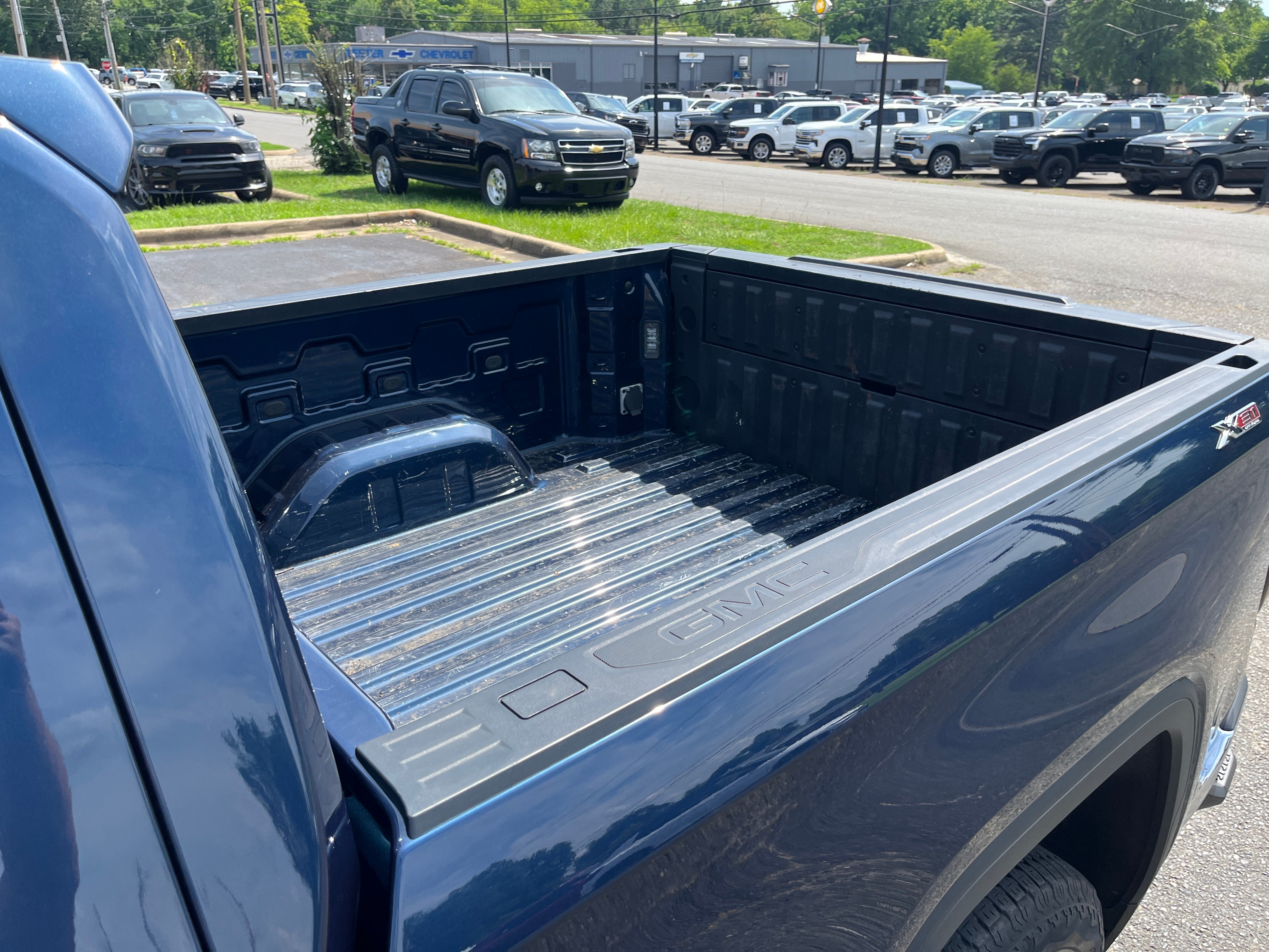 2023 GMC Sierra 1500 SLT