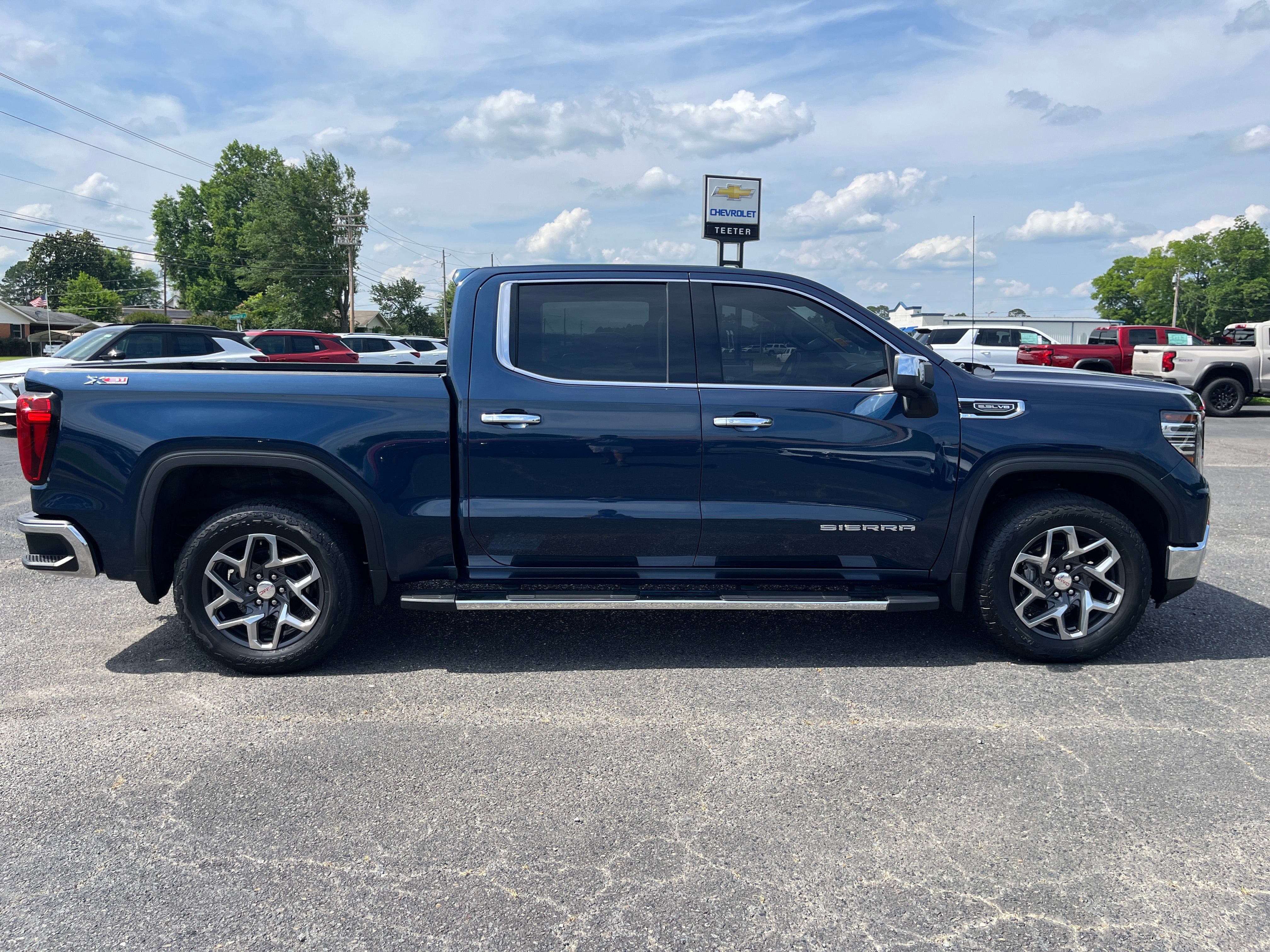 2023 GMC Sierra 1500 SLT