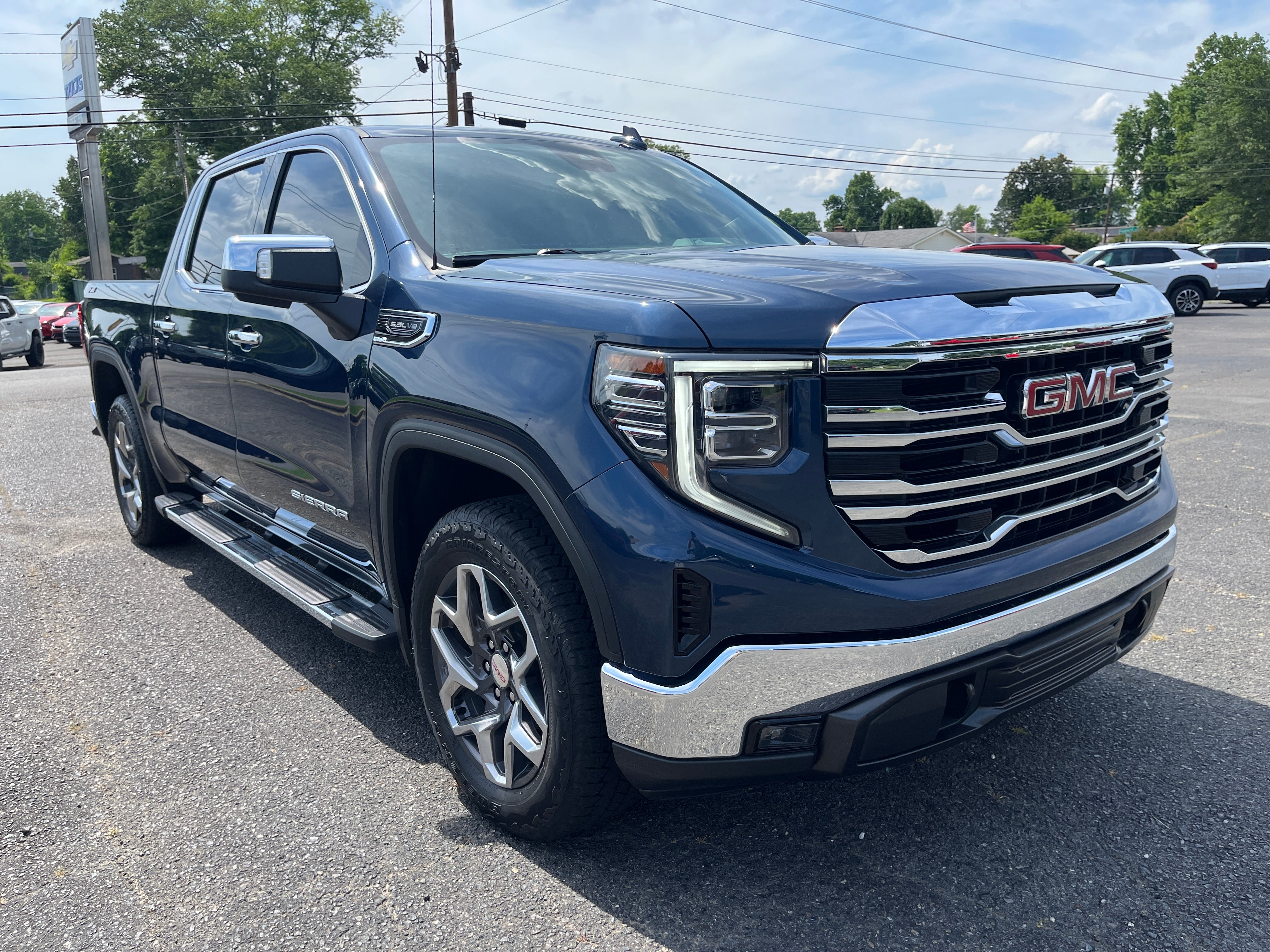 2023 GMC Sierra 1500 SLT